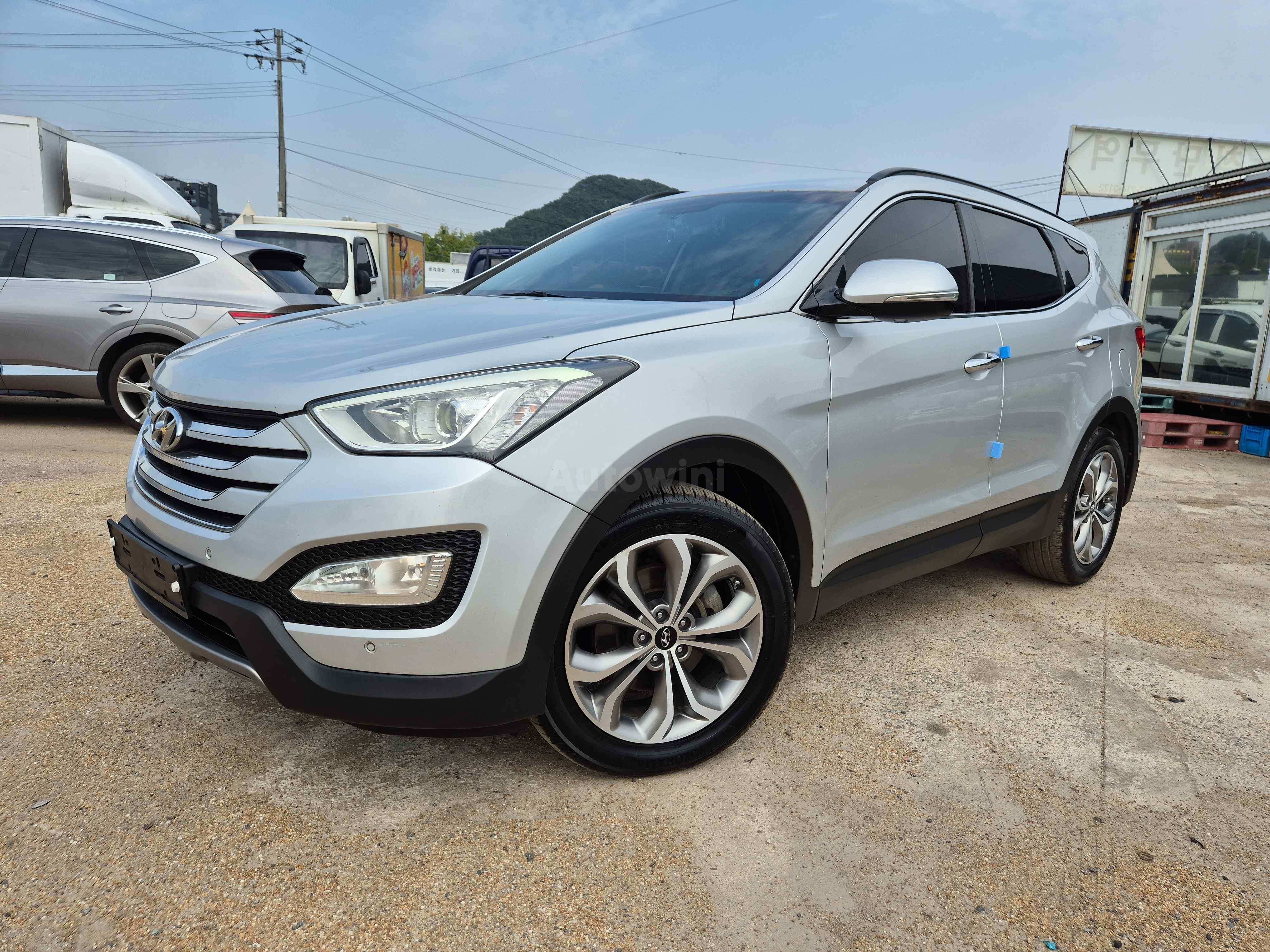 2015 HYUNDAI SANTAFE VIN: KMHSW81UBFU337533