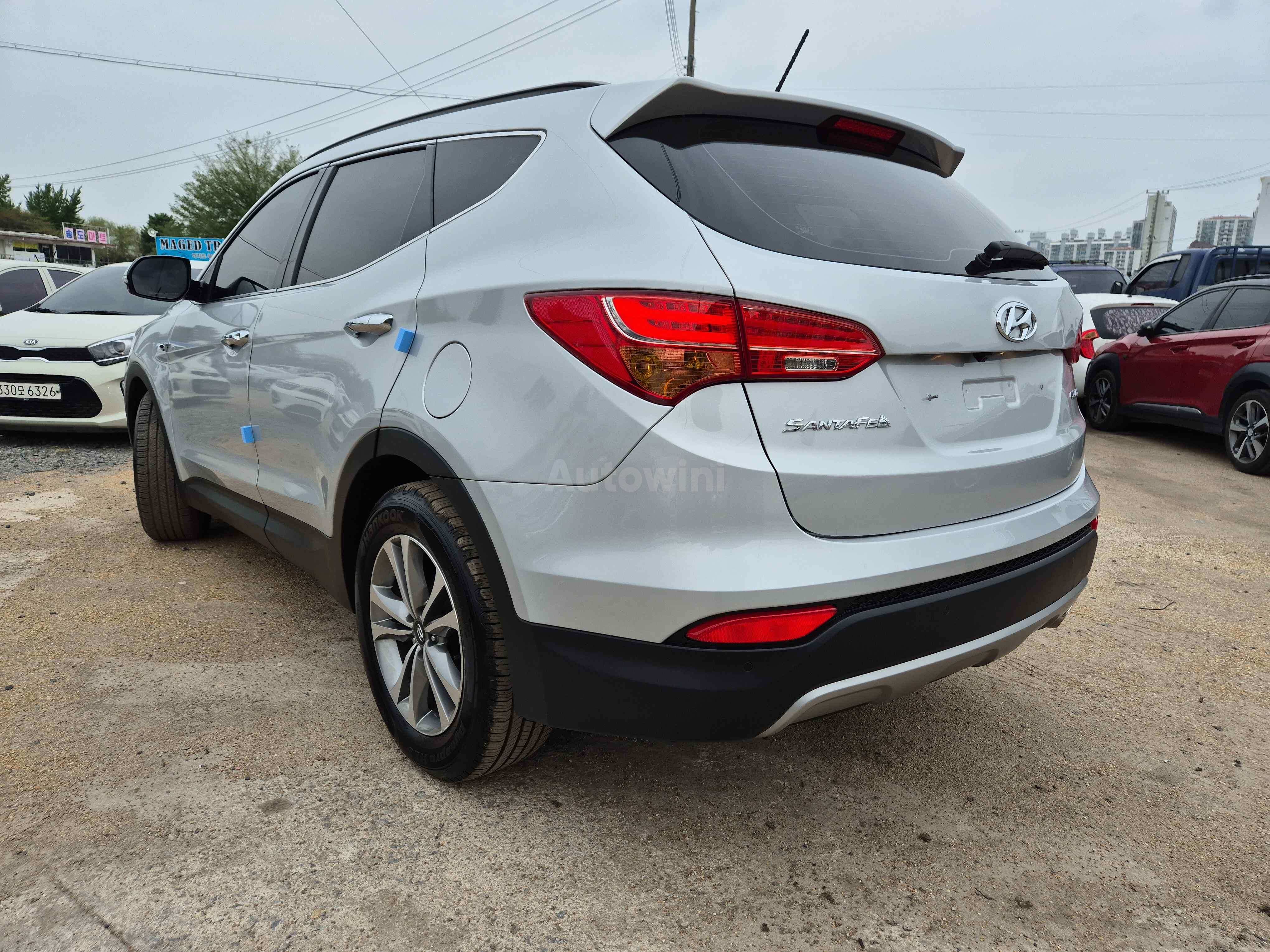 2015 HYUNDAI SANTAFE VIN: KMHSW81UBFU379272