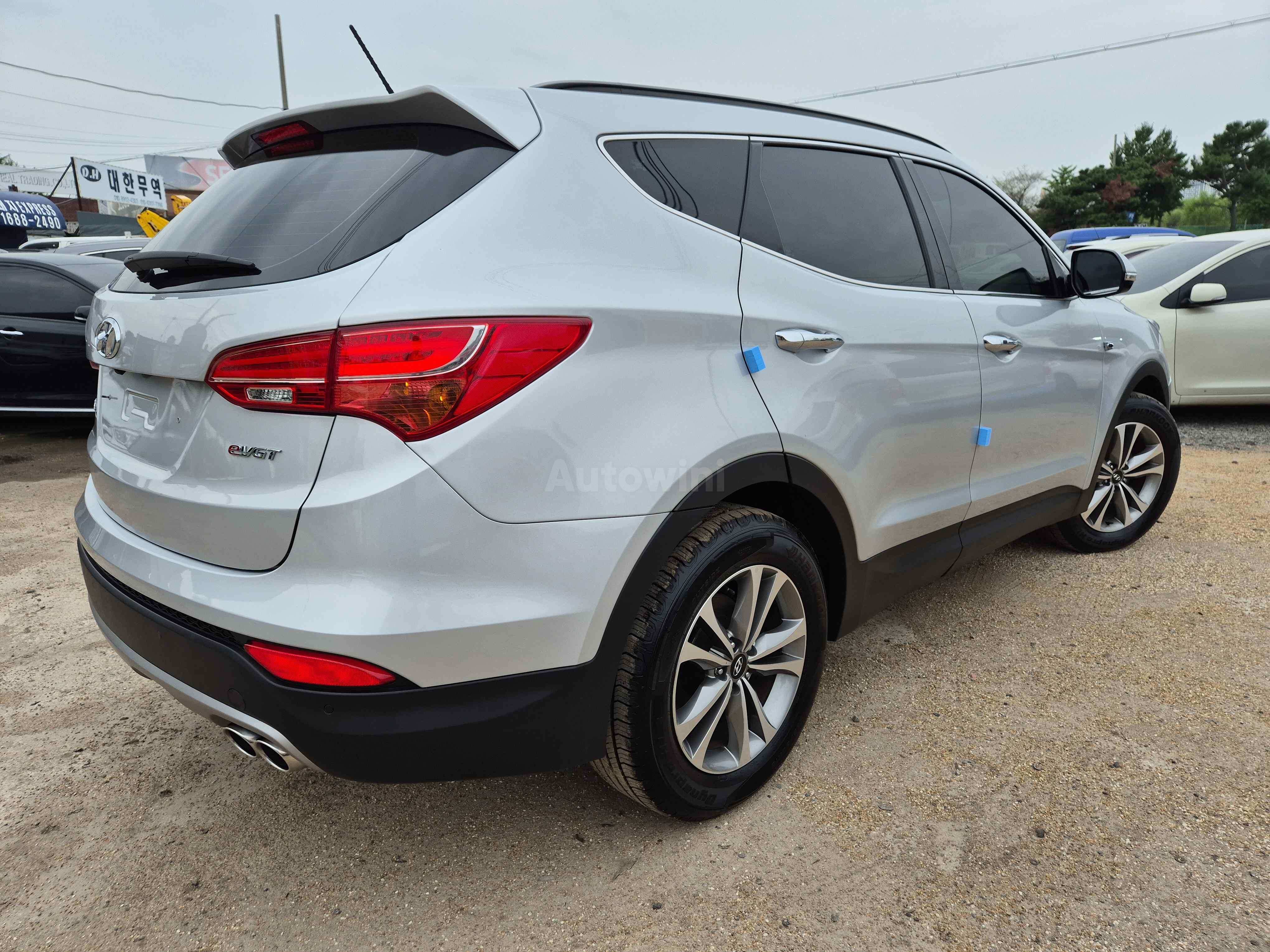 2015 HYUNDAI SANTAFE VIN: KMHSW81UBFU379272