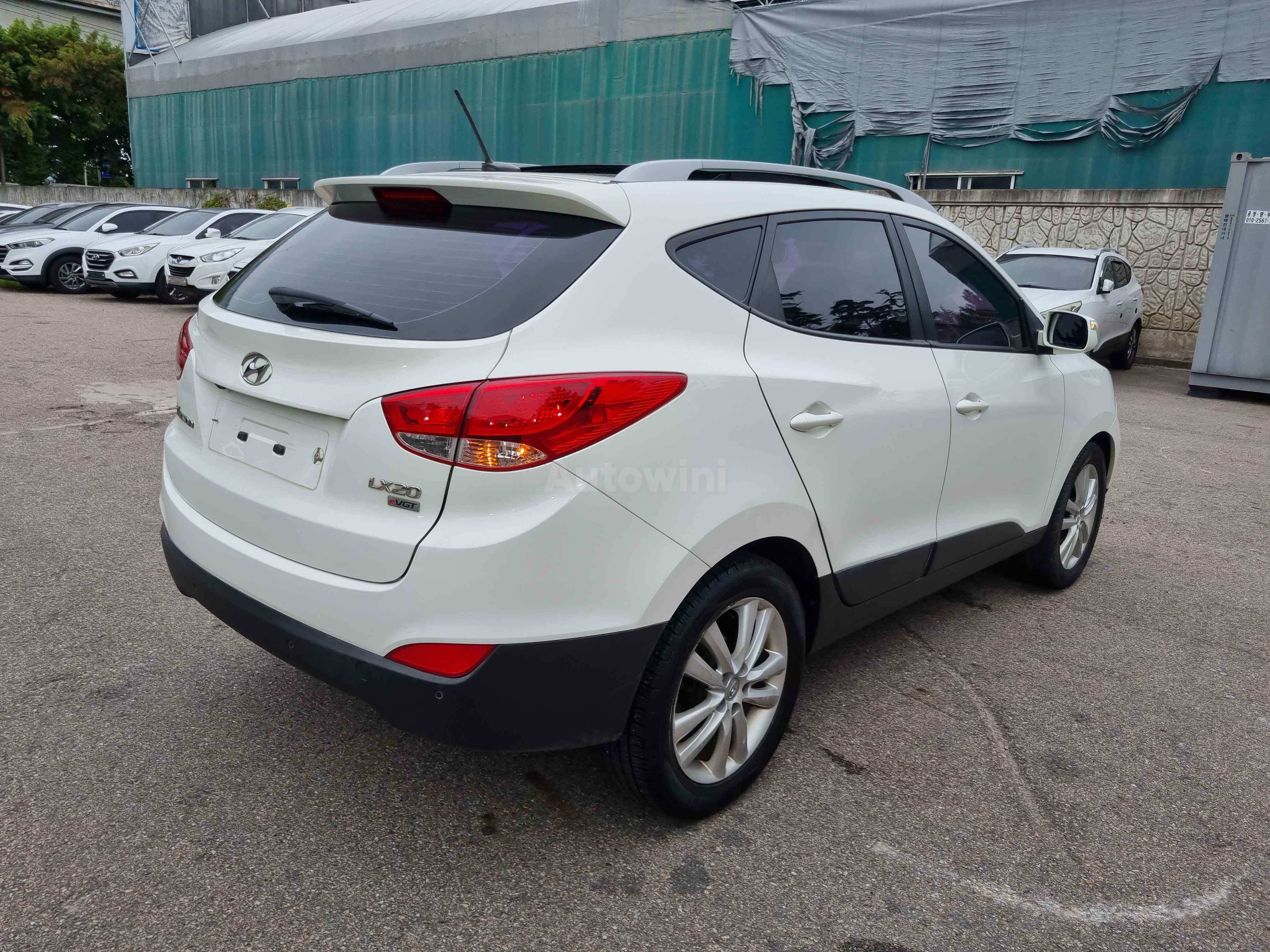 2011 HYUNDAI TUCSON VIN: KMHJU81VBBU193812