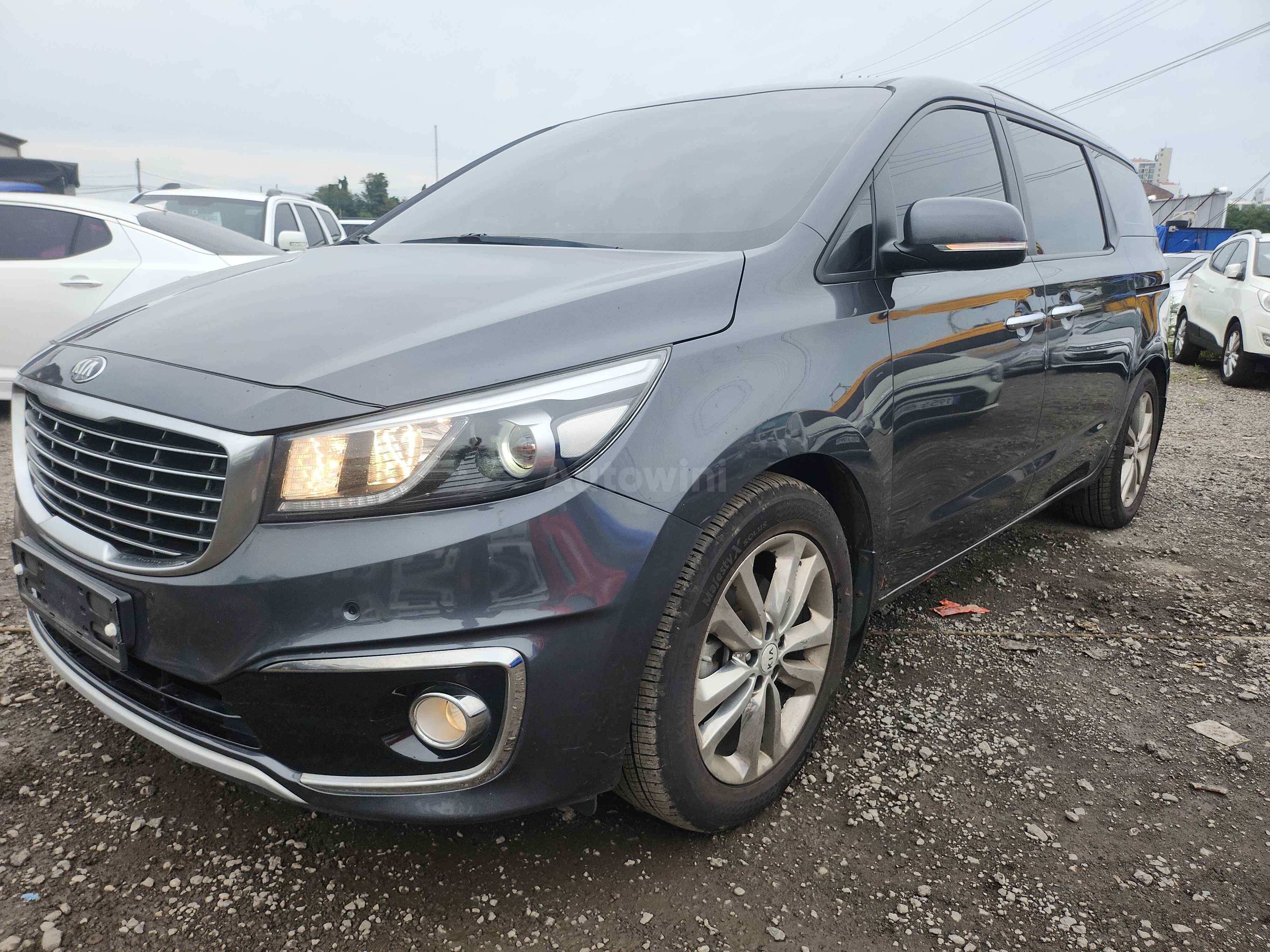 2016 KIA CARNIVAL VIN: KNAMC81ABGS240426