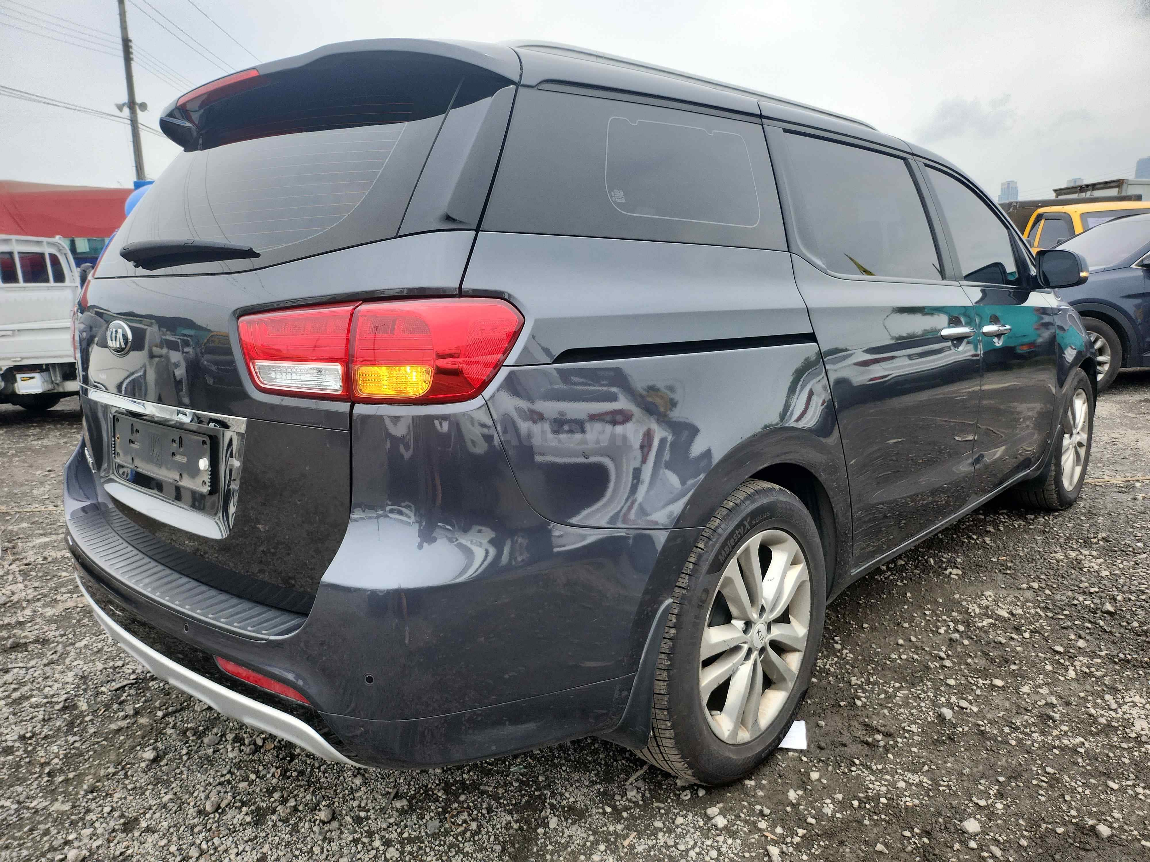 2016 KIA CARNIVAL VIN: KNAMC81ABGS240426