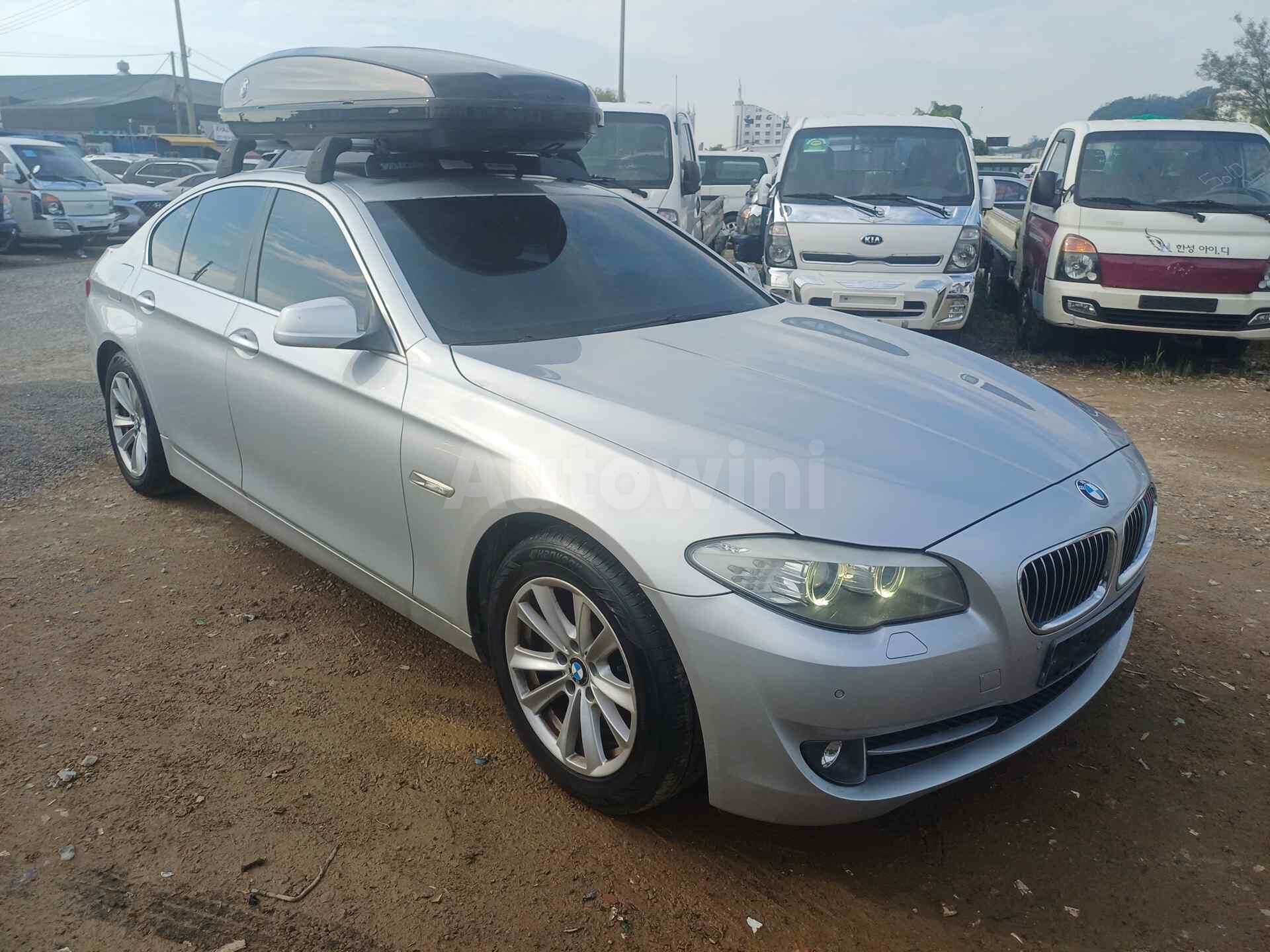 2012 BMW 5 SERIES VIN: WBAFW1104CDU32811