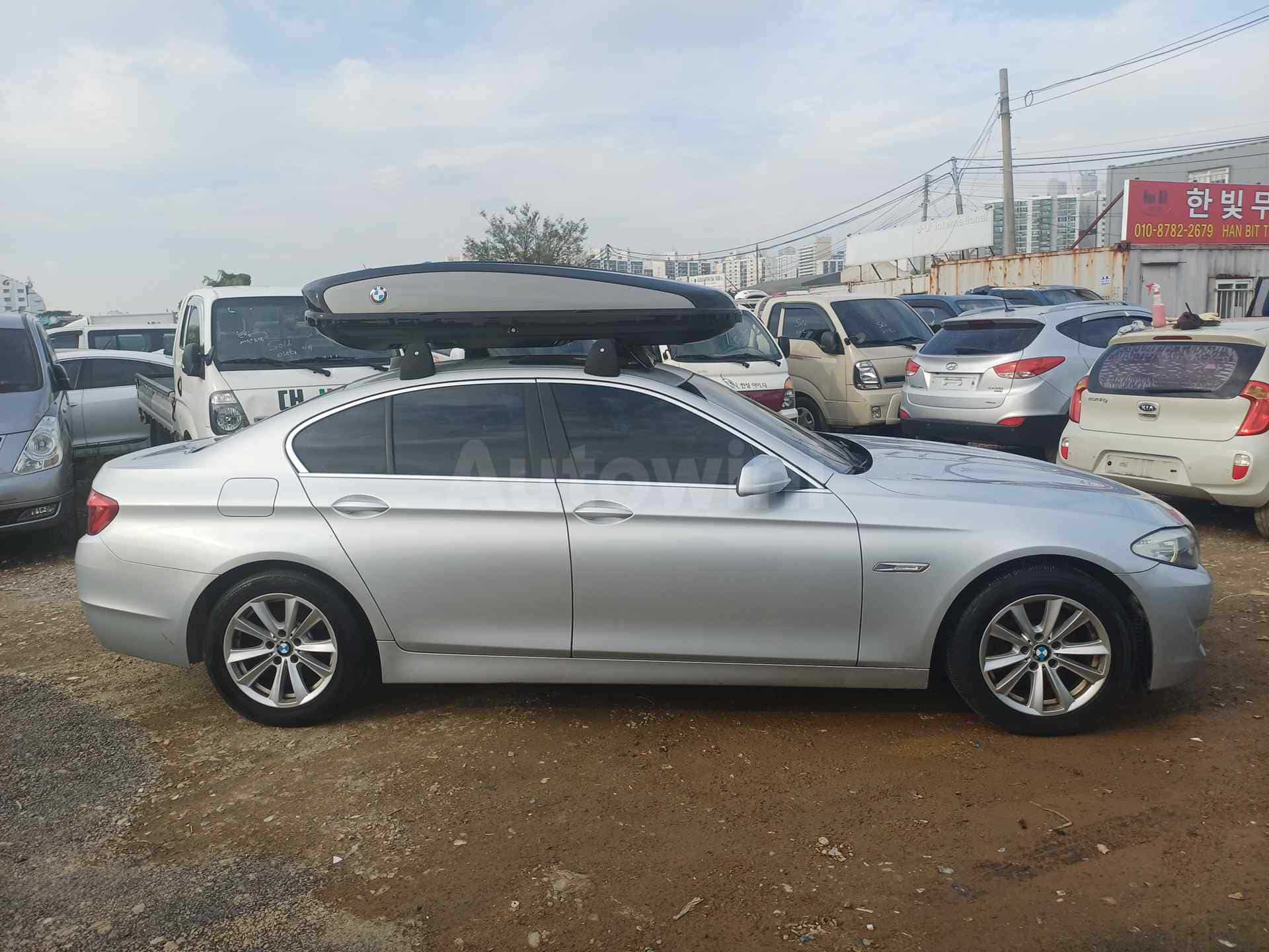 2012 BMW 5 SERIES VIN: WBAFW1104CDU32811