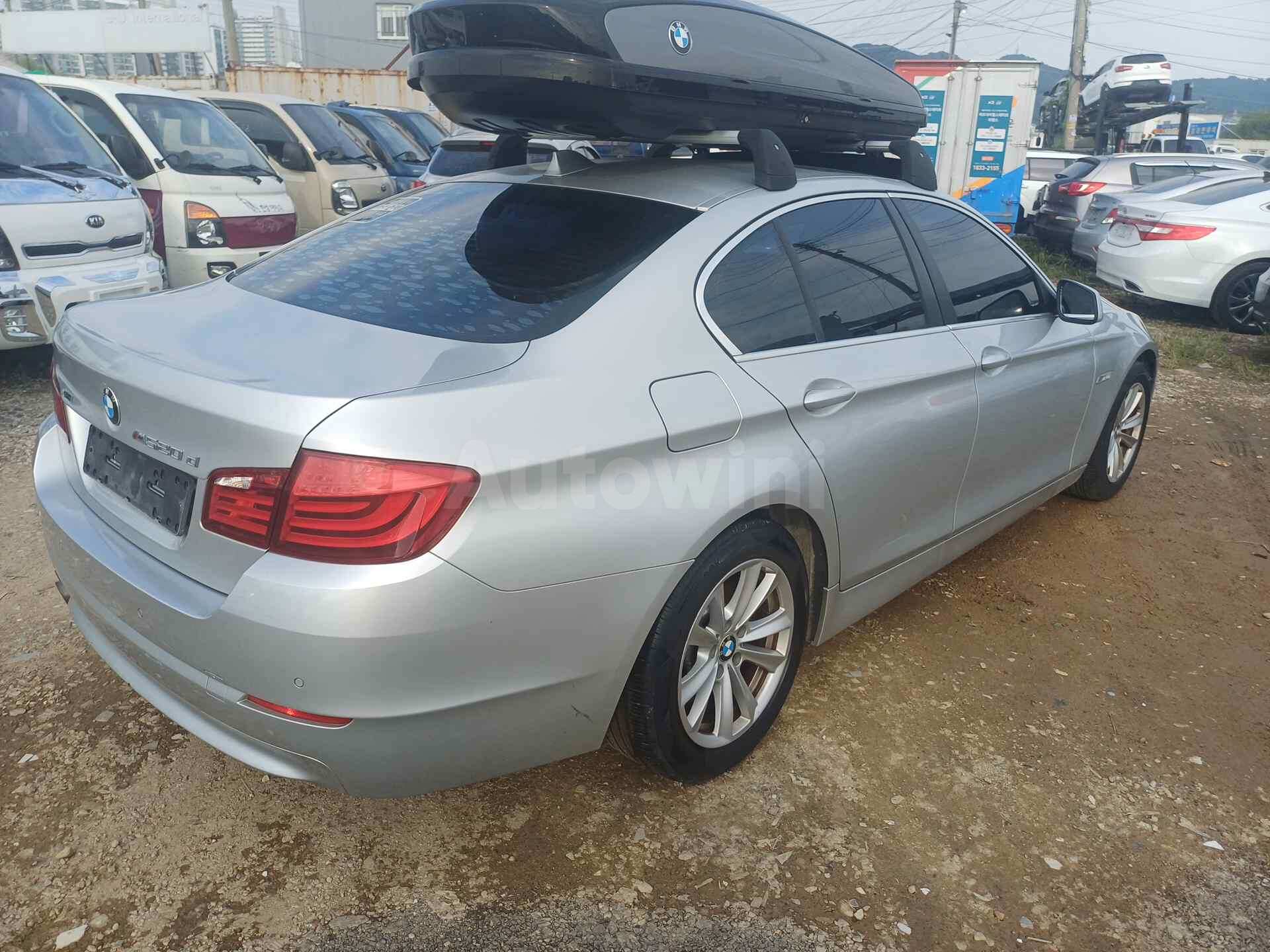 2012 BMW 5 SERIES VIN: WBAFW1104CDU32811