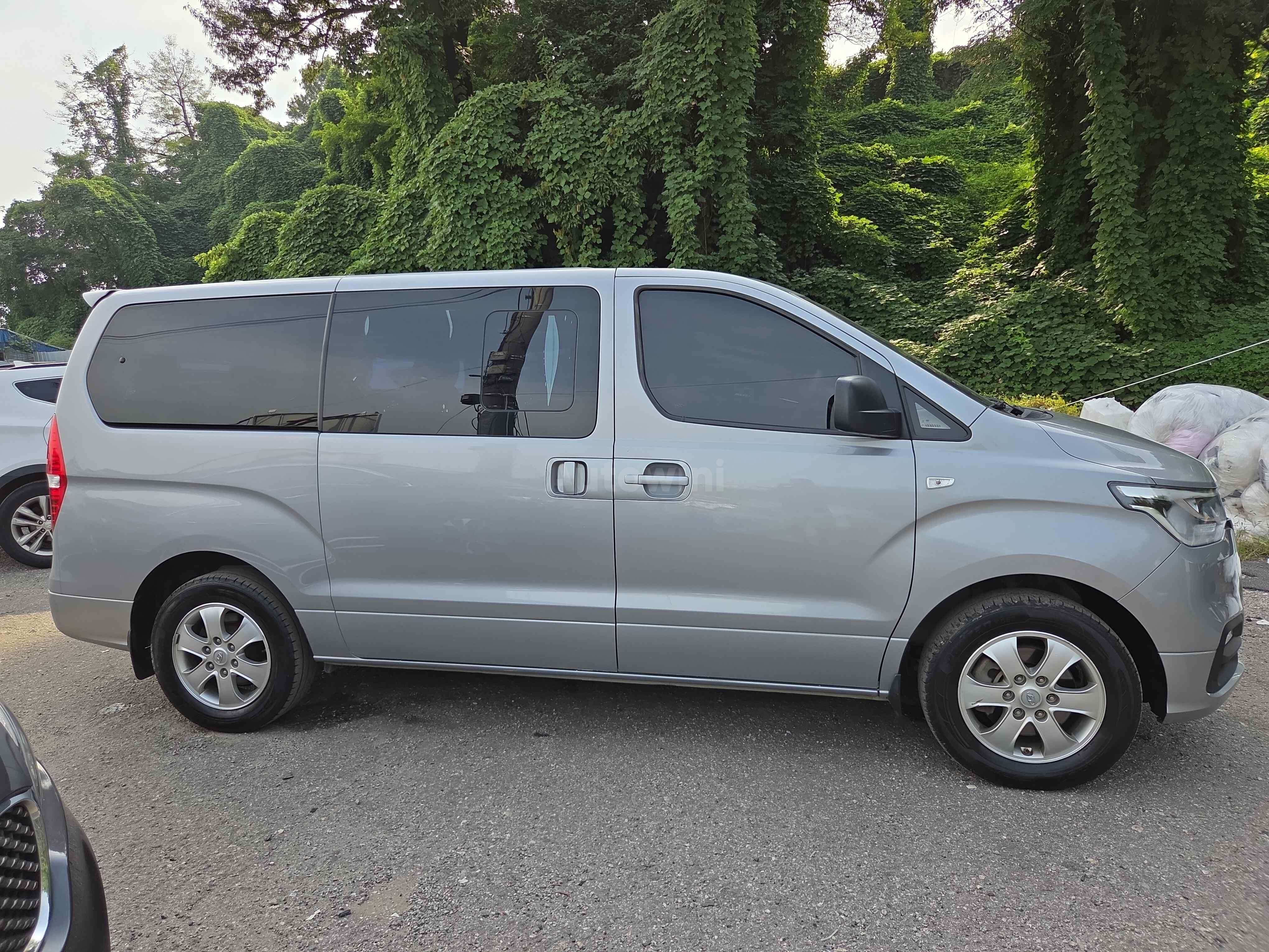 2019 HYUNDAI STAREX VIN: KMJWA37KDKU071826