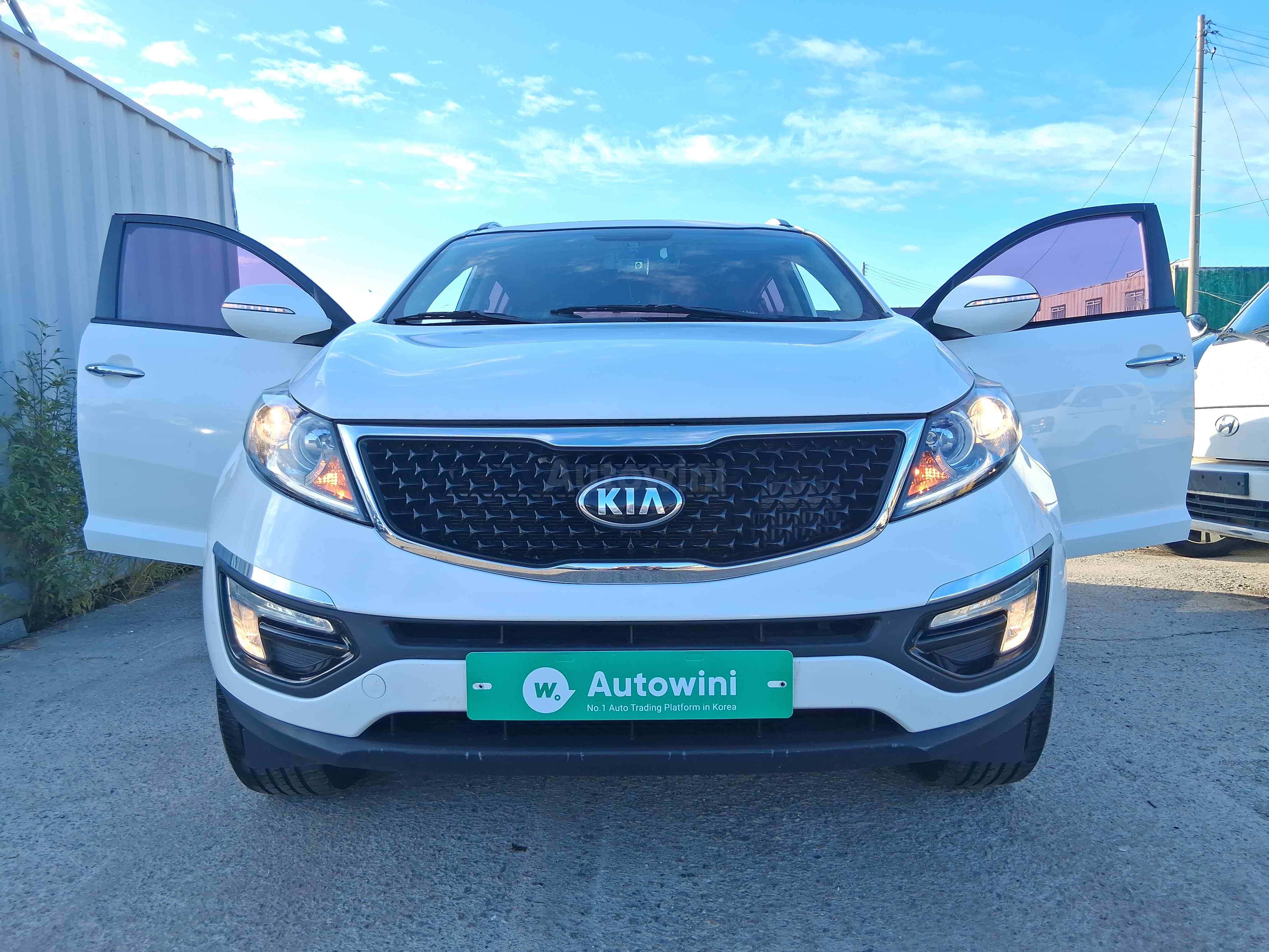 2014 KIA SPORTAGE VIN: KNAPE813BEK545830