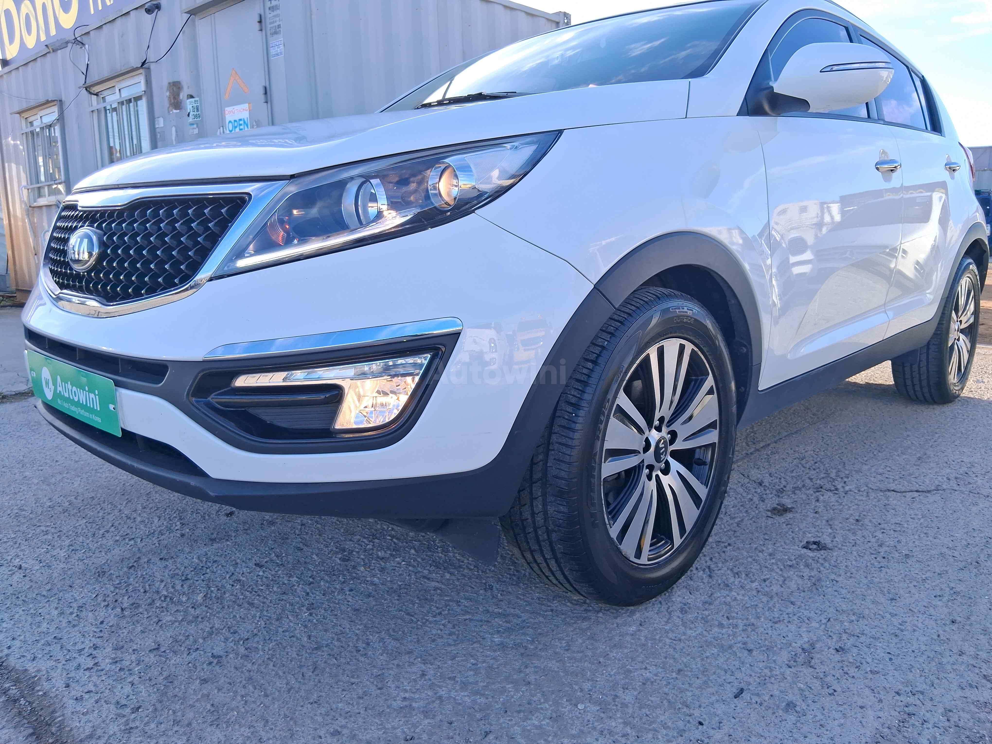2014 KIA SPORTAGE VIN: KNAPE813BEK545830