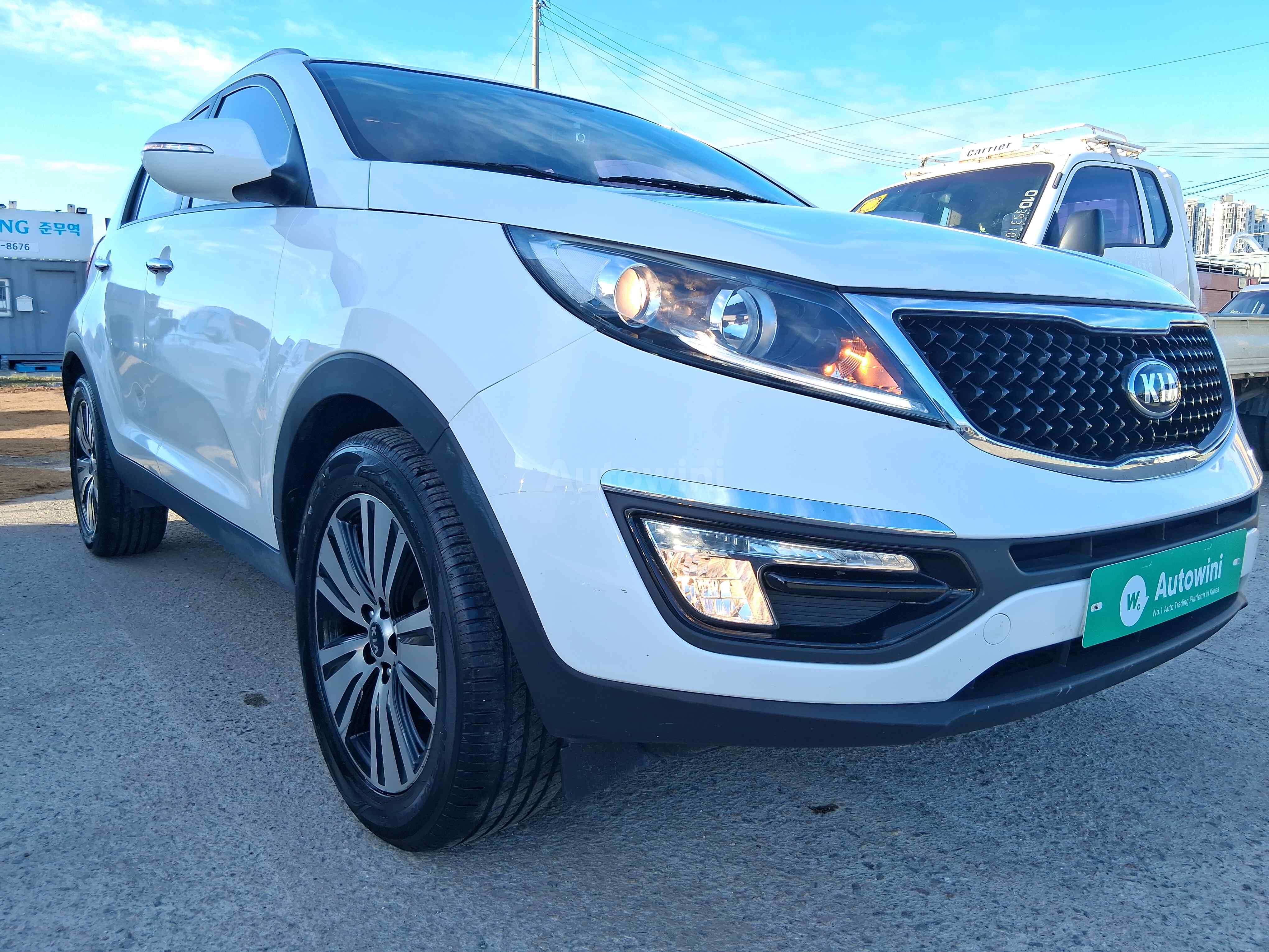 2014 KIA SPORTAGE VIN: KNAPE813BEK545830