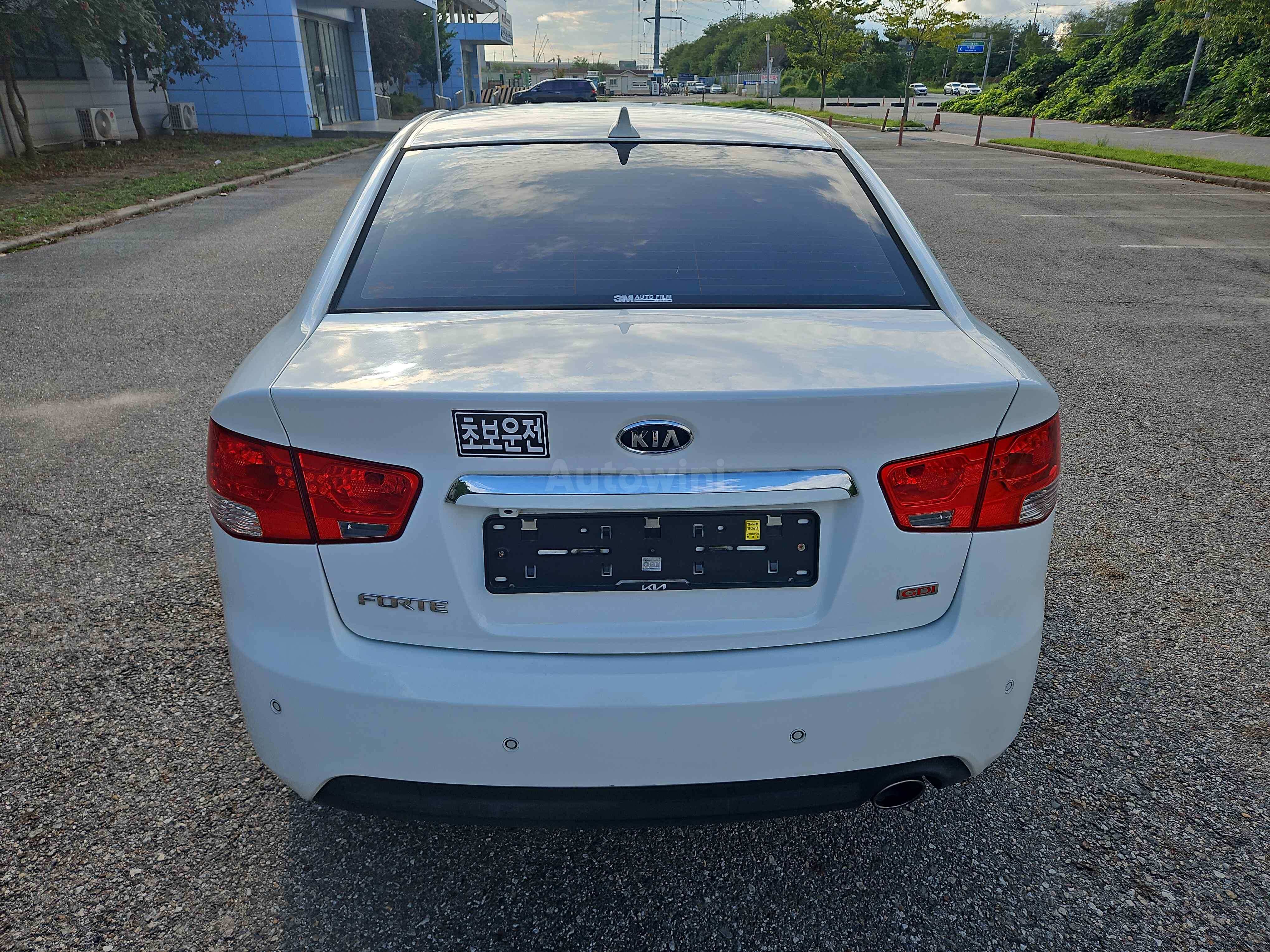 2012 KIA FORTE VIN: KNAFU415BCA525852