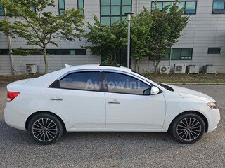 2012 Kia Forte SUNROOFSMARTKEYNAVIGATION