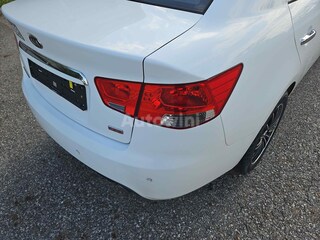 2012 Kia Forte SUNROOFSMARTKEYNAVIGATION