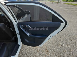 2012 Kia Forte SUNROOFSMARTKEYNAVIGATION