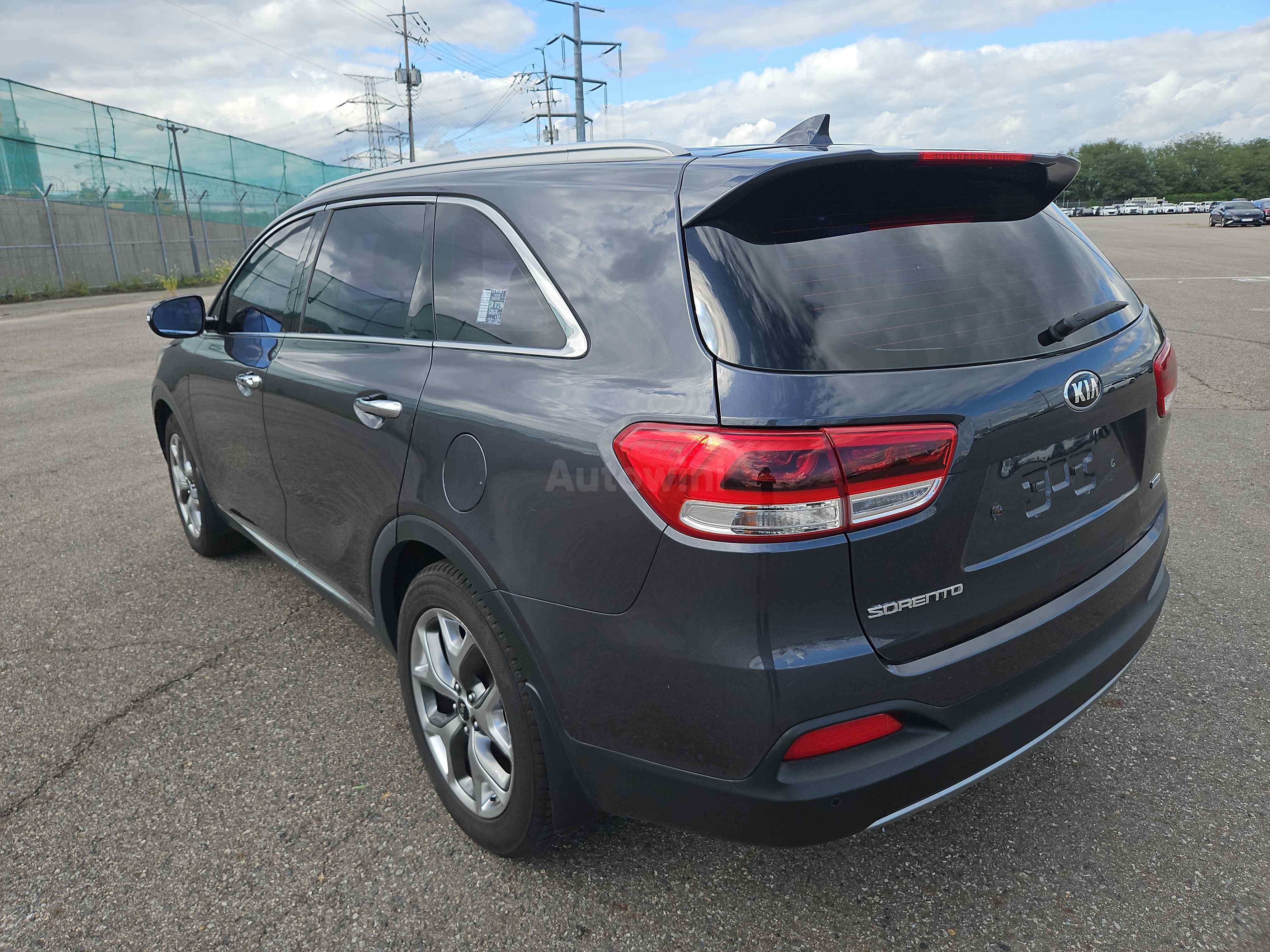 2015 KIA SORENTO VIN: KNAPS81BBFA072706