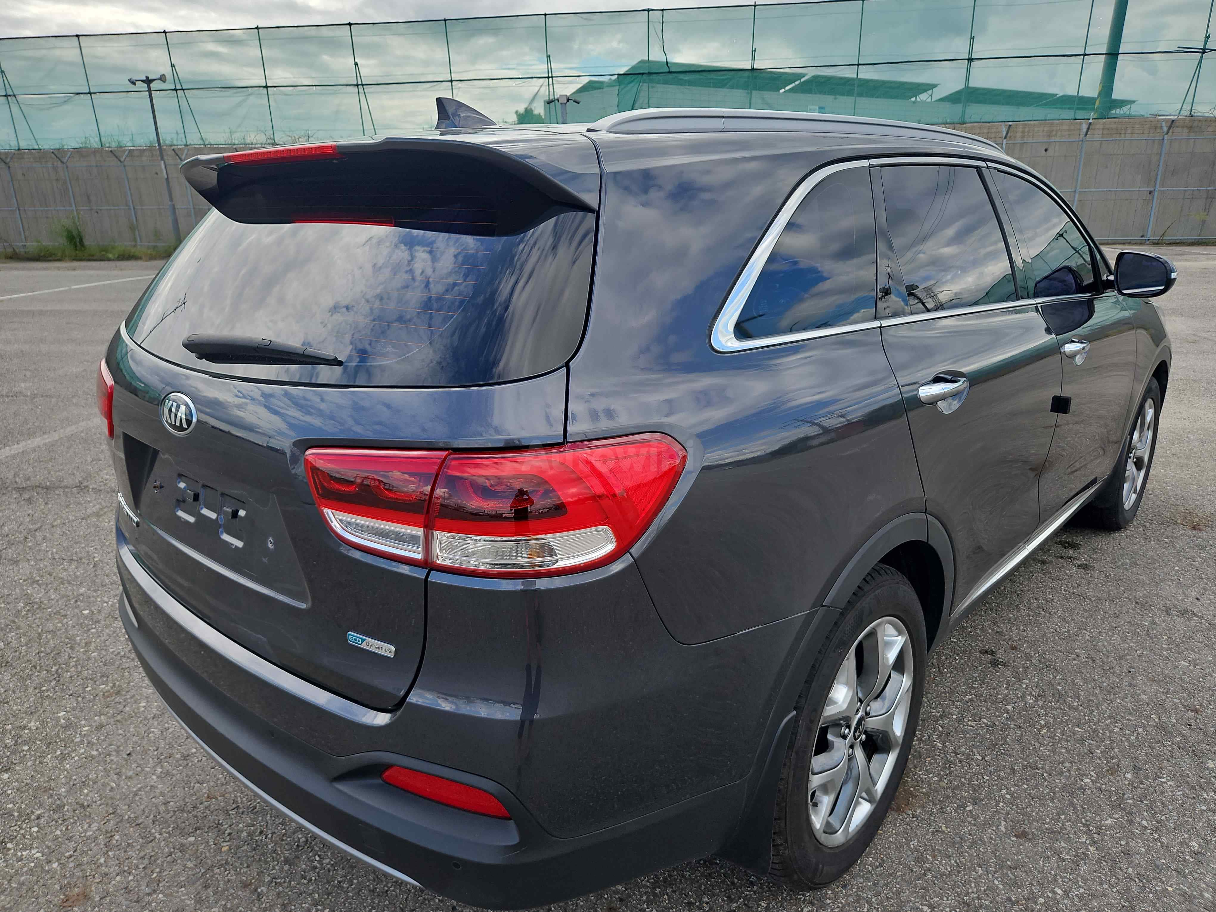 2015 KIA SORENTO VIN: KNAPS81BBFA072706