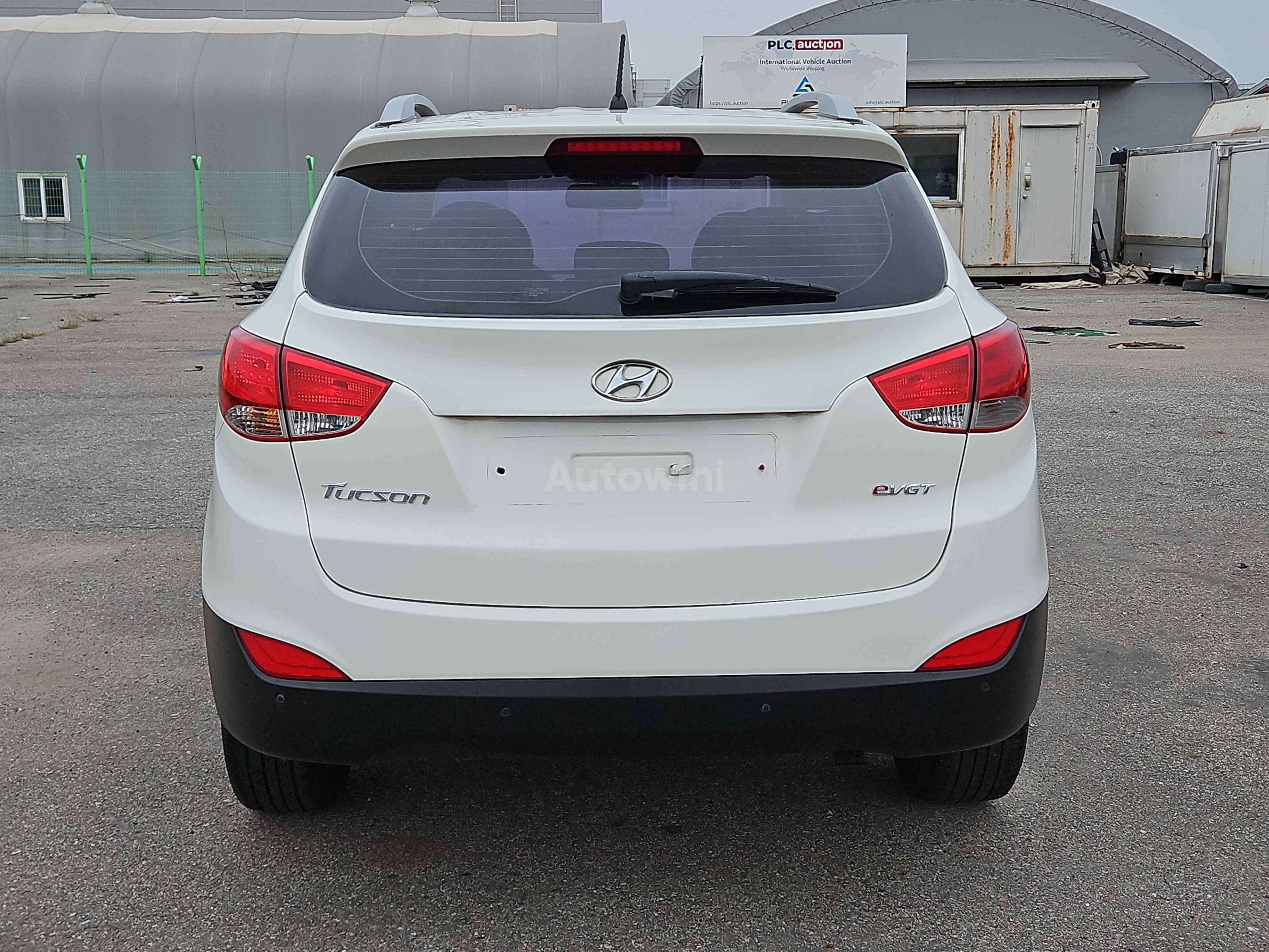 2010 HYUNDAI TUCSON VIN: KMHJU81VBAU046550
