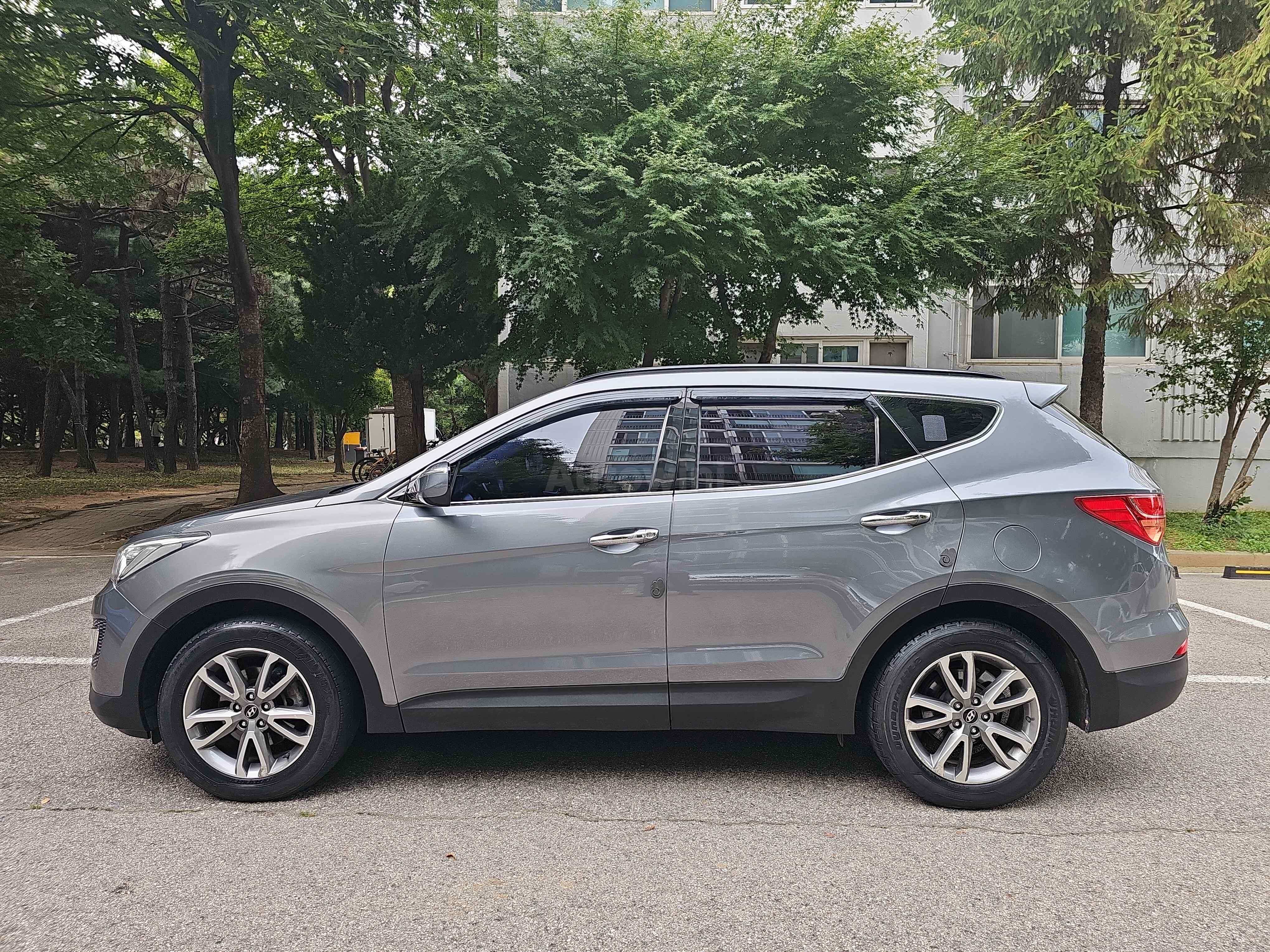 2013 HYUNDAI SANTAFE VIN: KMHSW81UBDU064392