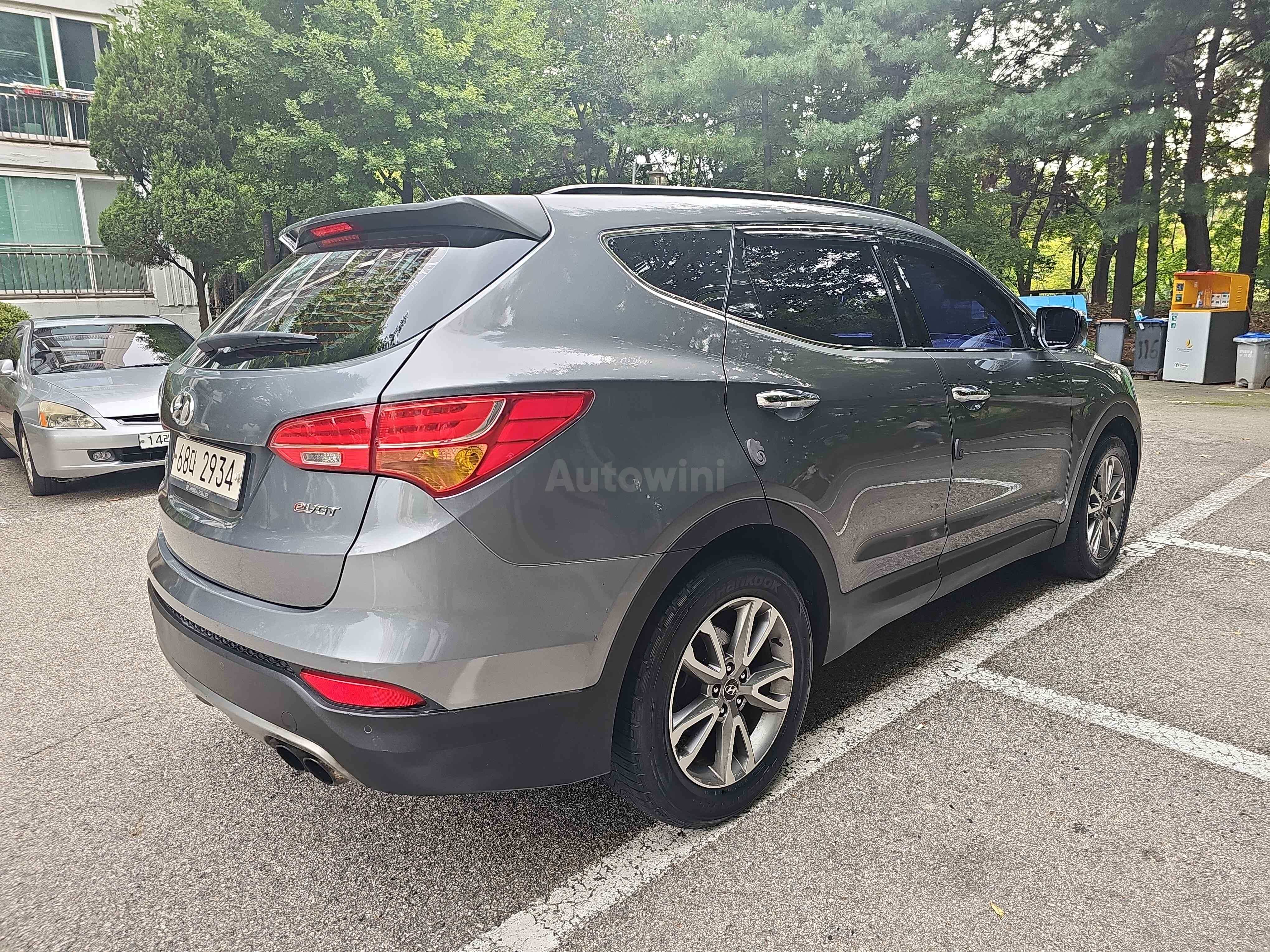 2013 HYUNDAI SANTAFE VIN: KMHSW81UBDU064392