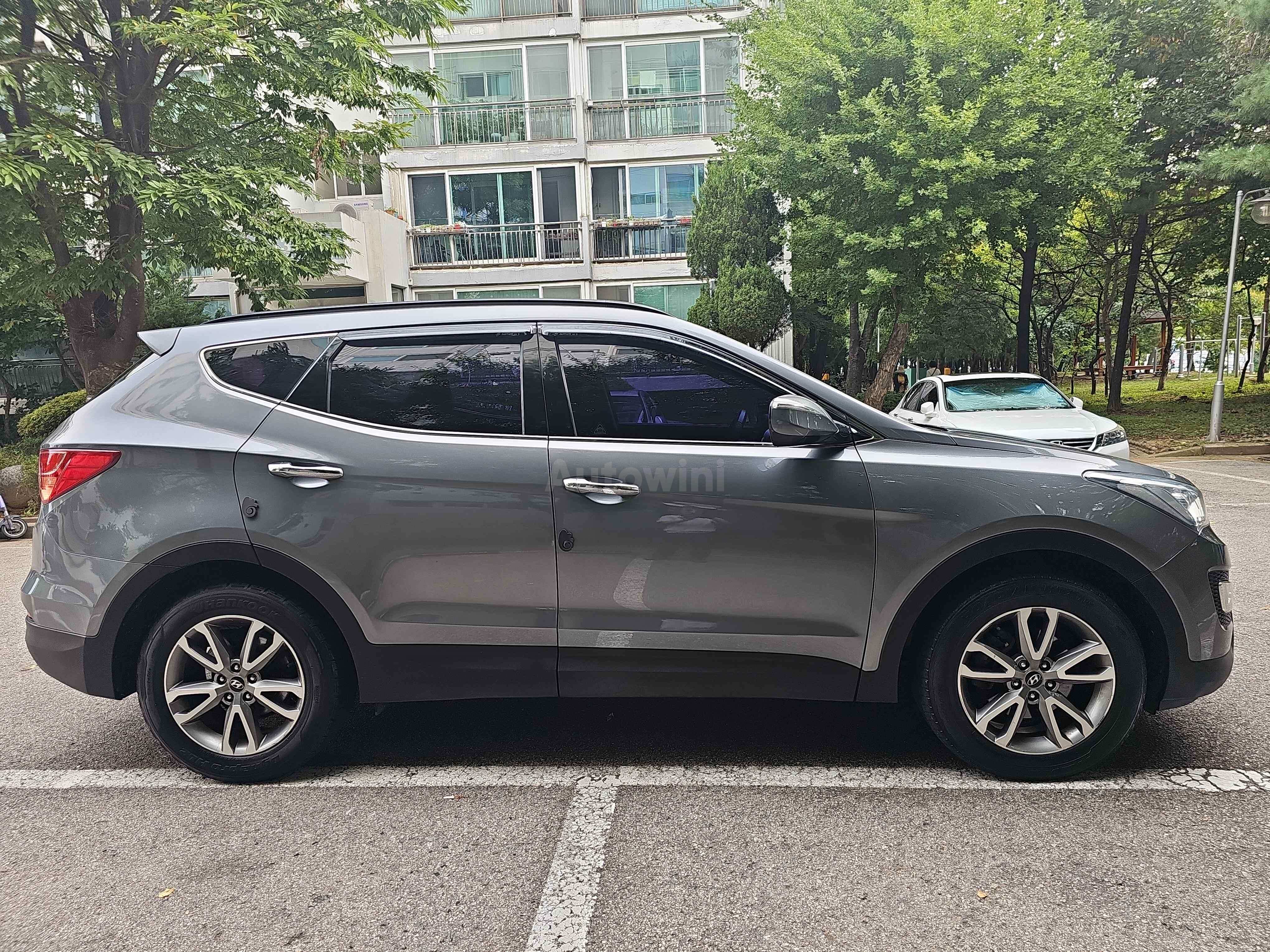 2013 HYUNDAI SANTAFE VIN: KMHSW81UBDU064392