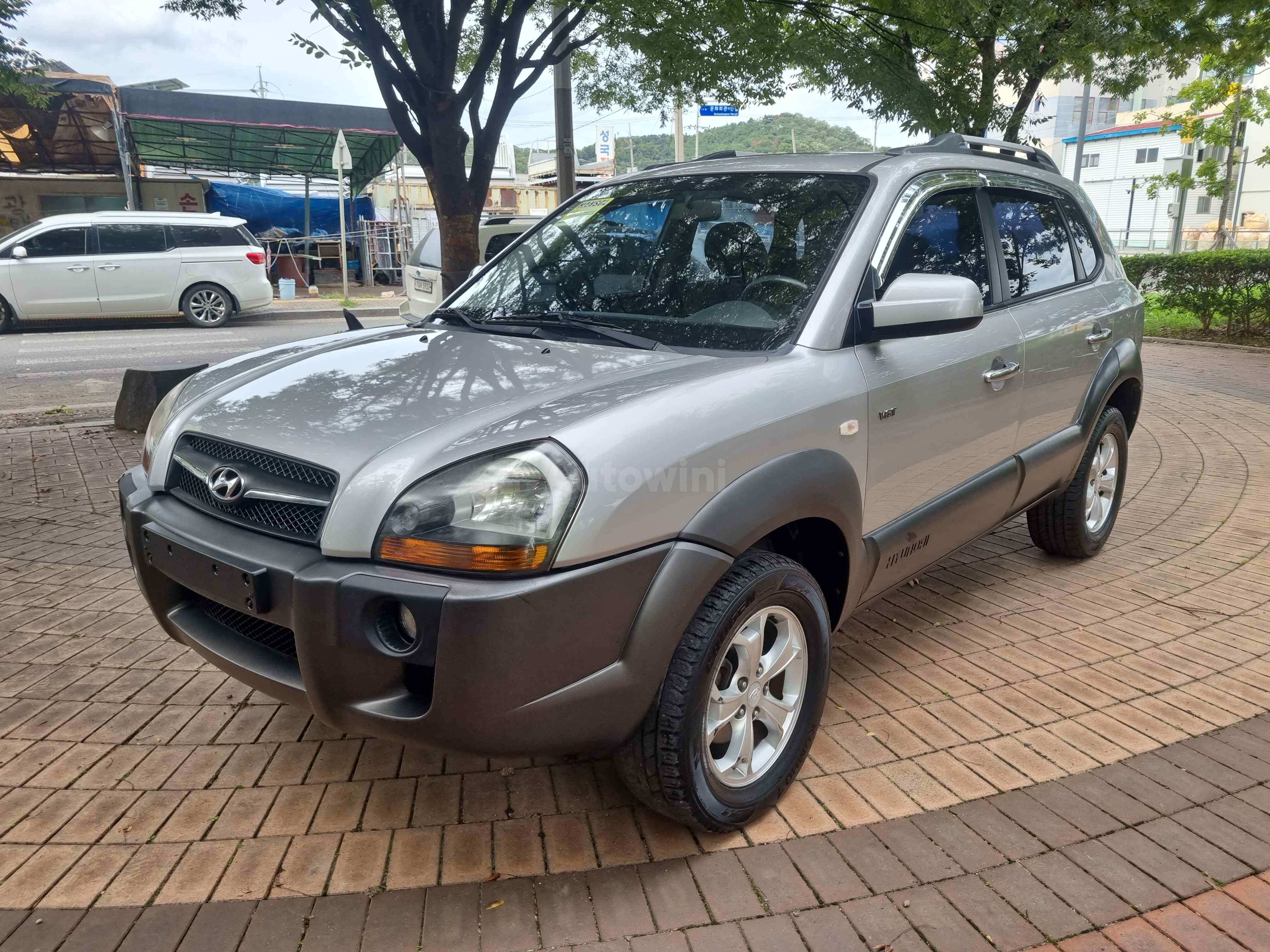 2010 HYUNDAI TUCSON VIN: KMHJN81VBAU157220
