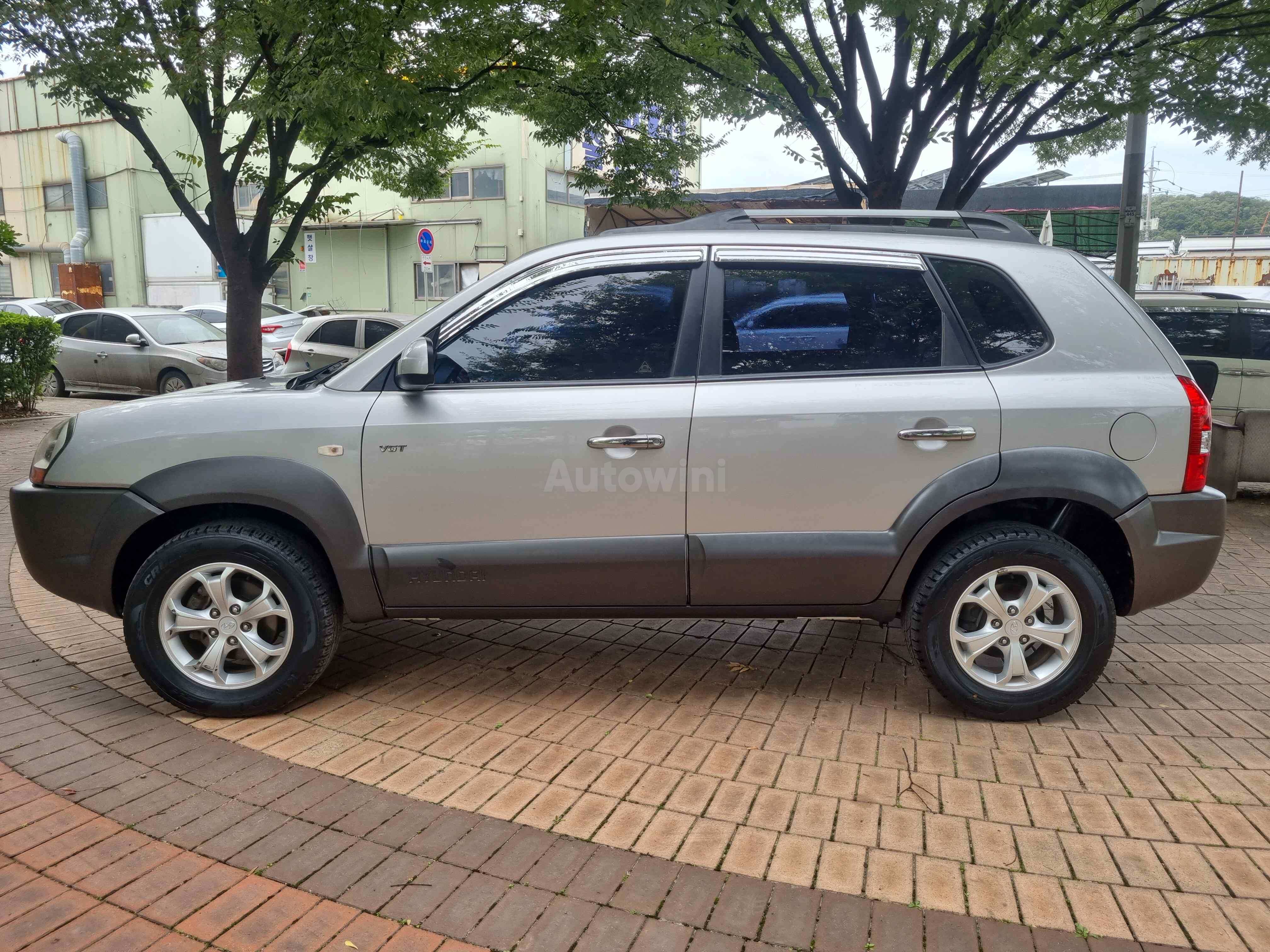 2010 HYUNDAI TUCSON VIN: KMHJN81VBAU157220