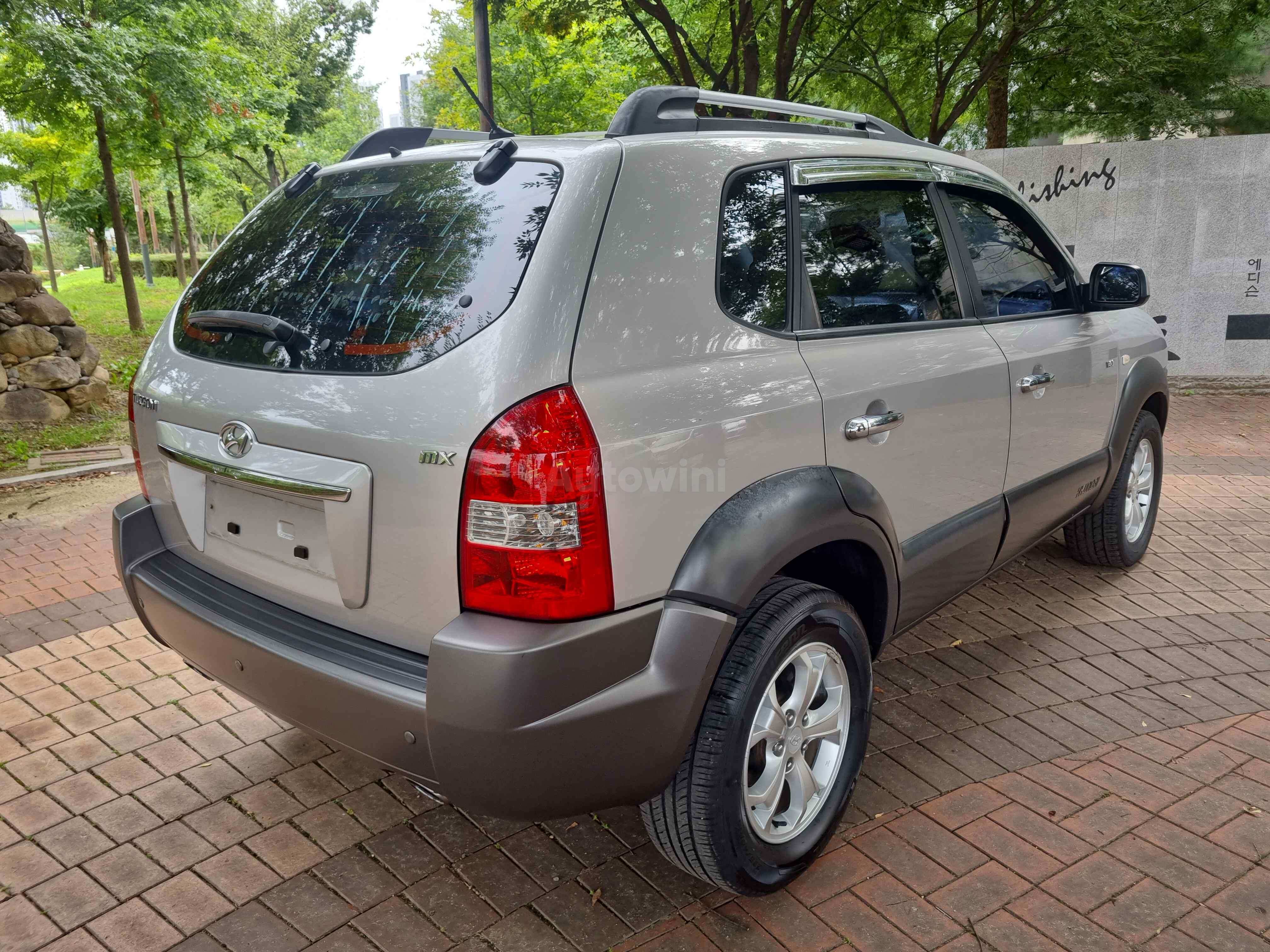 2010 HYUNDAI TUCSON VIN: KMHJN81VBAU157220