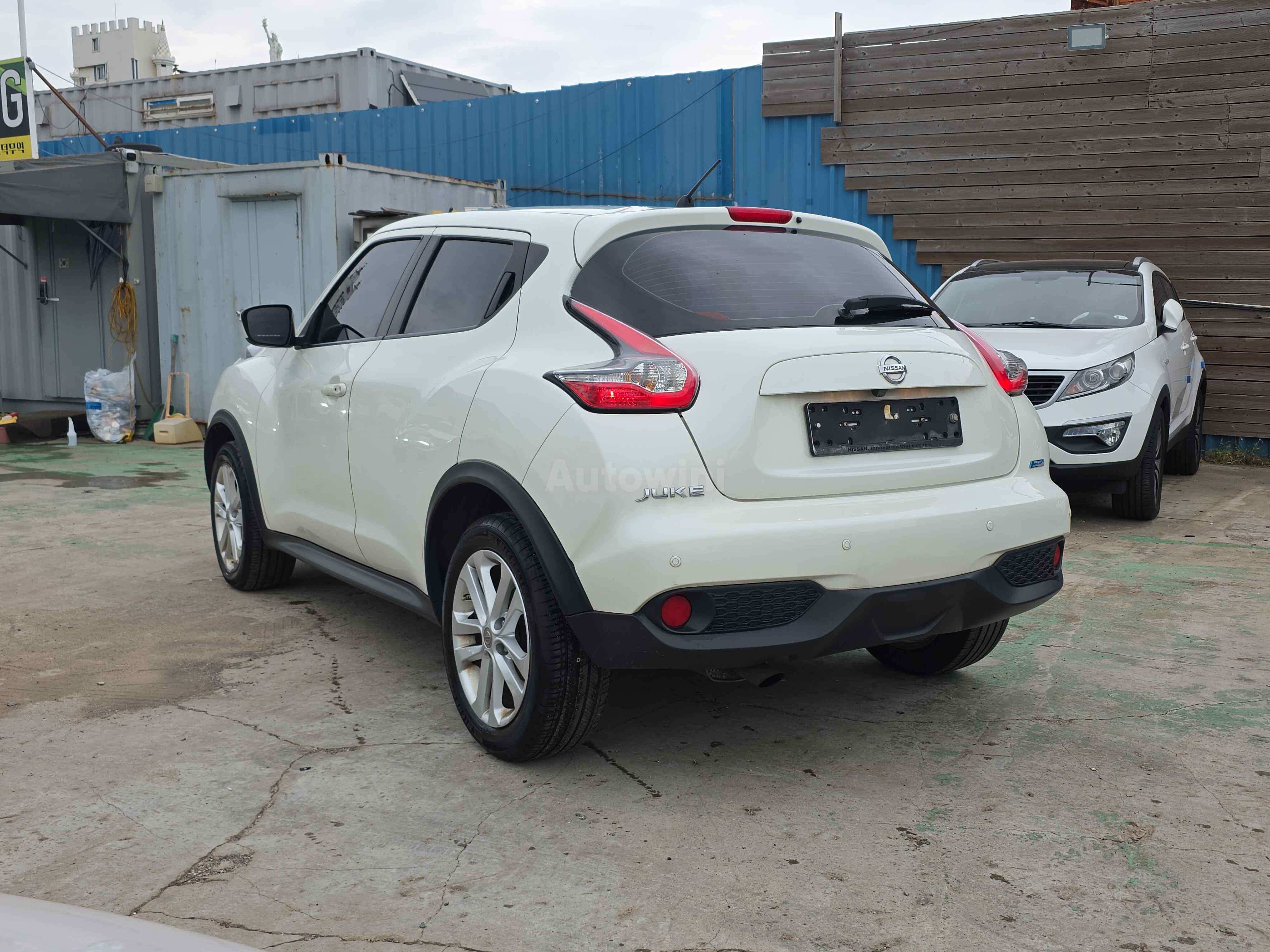 2015 NISSAN JUKE VIN: JN1AF58E3FT100247