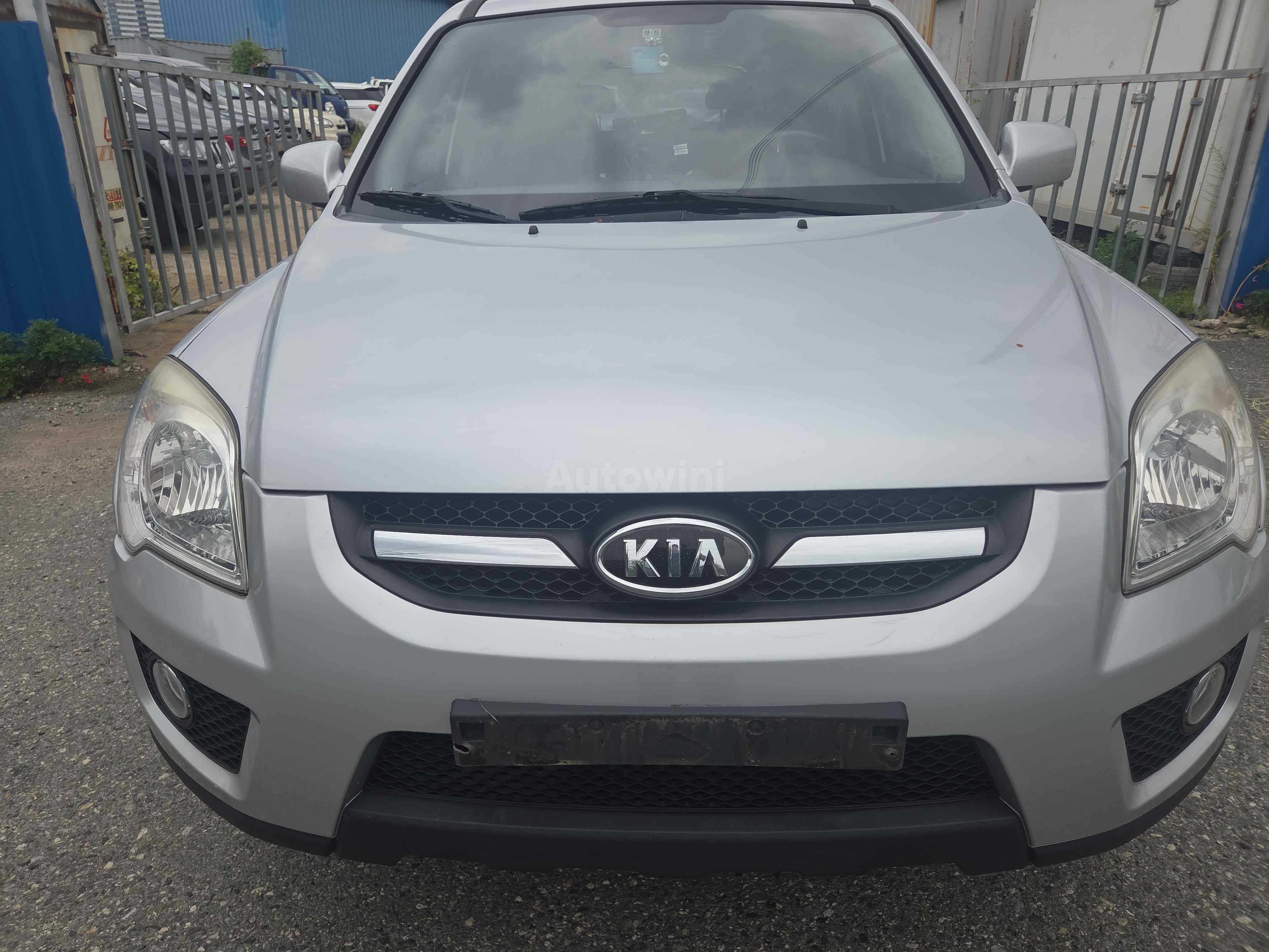 2010 KIA SPORTAGE VIN: KNAKH815BAK670732