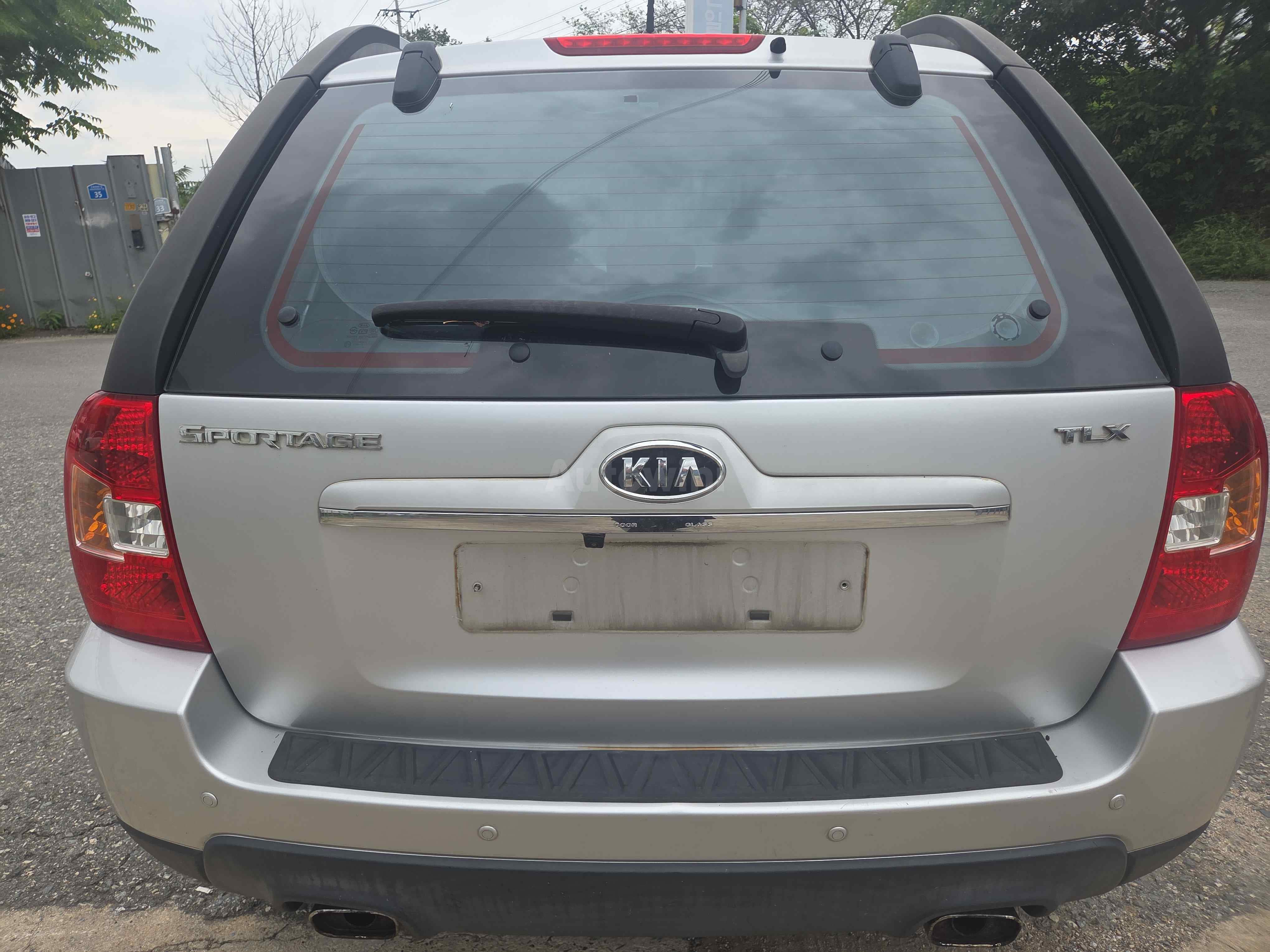 2010 KIA SPORTAGE VIN: KNAKH815BAK670732
