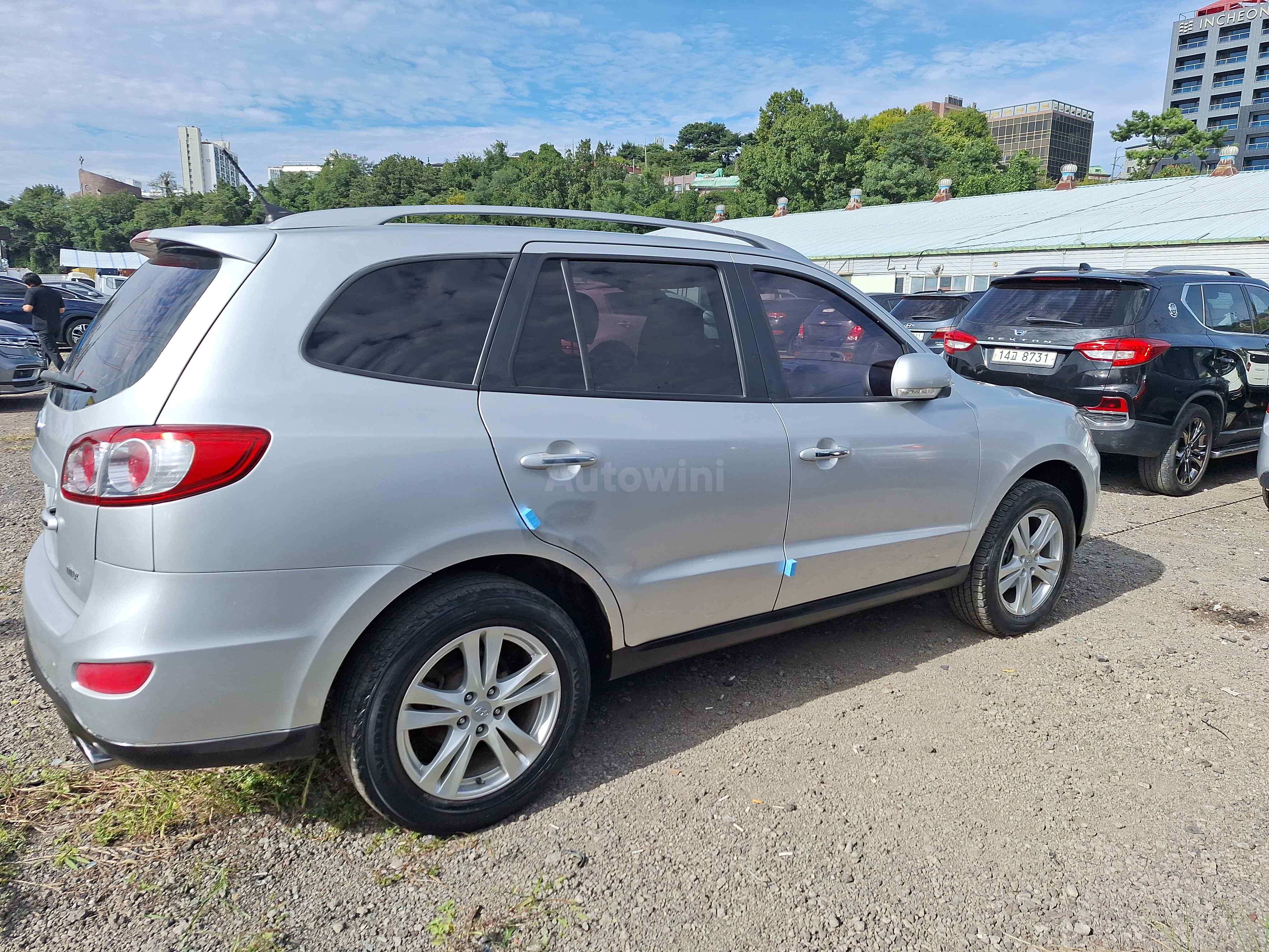 2010 HYUNDAI SANTAFE VIN: KMHSJ81XBAU575162