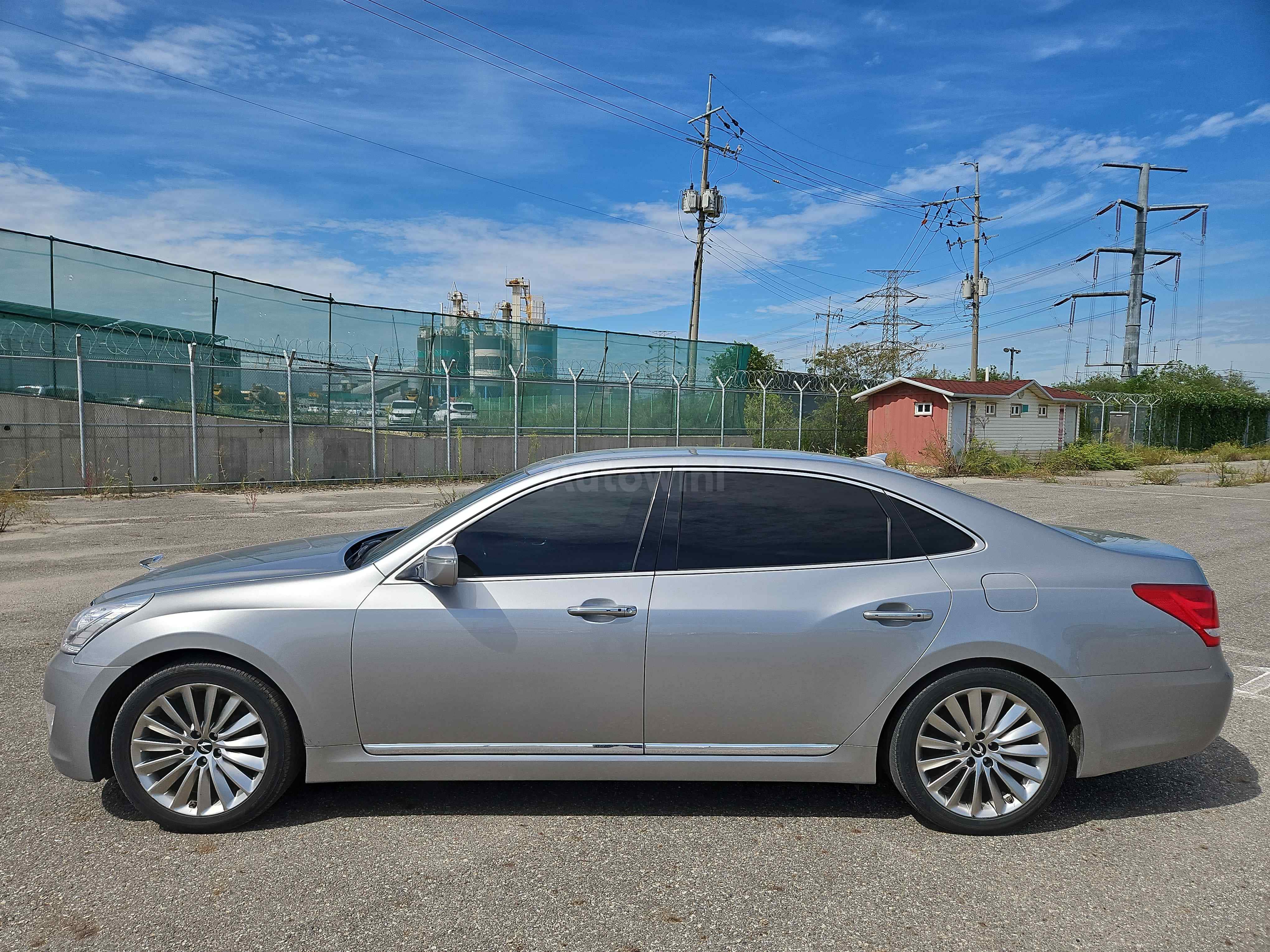 2014 HYUNDAI EQUUS VIN: KMHGH41DBEU075400
