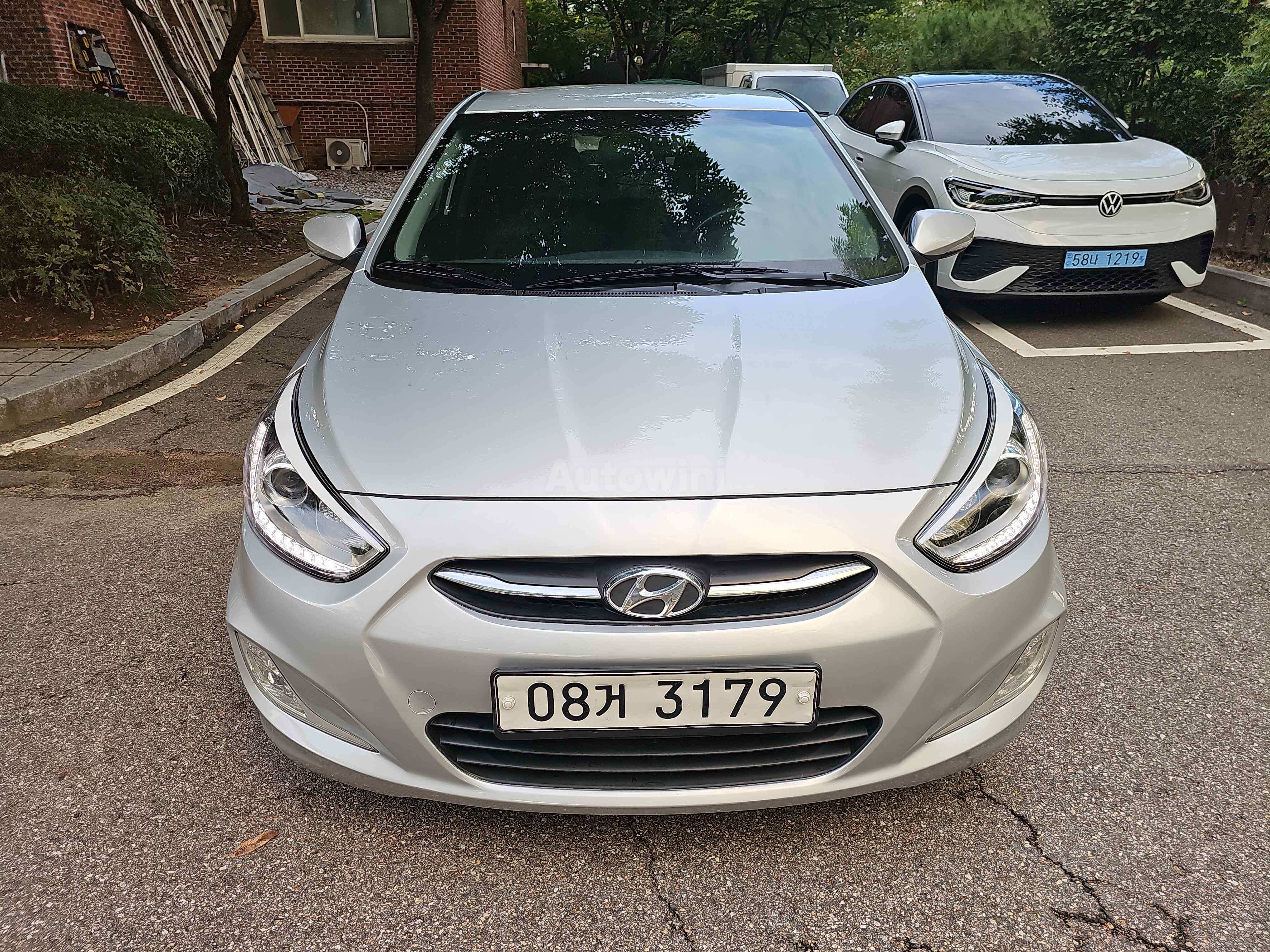 2015 HYUNDAI ACCENT VIN: KMHCU51EBFU217304