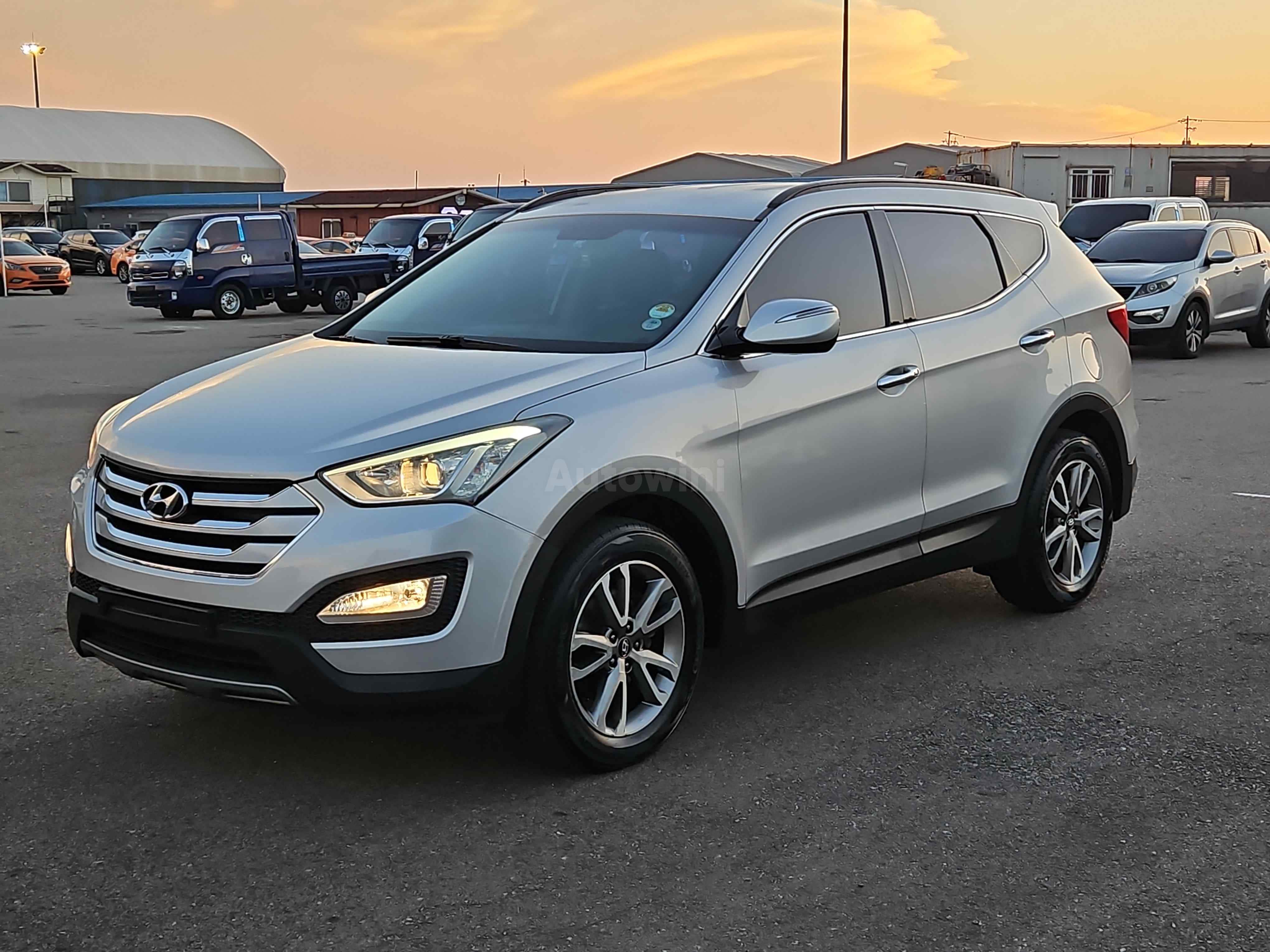 2013 HYUNDAI SANTAFE VIN: KMHSW81UBDU110279
