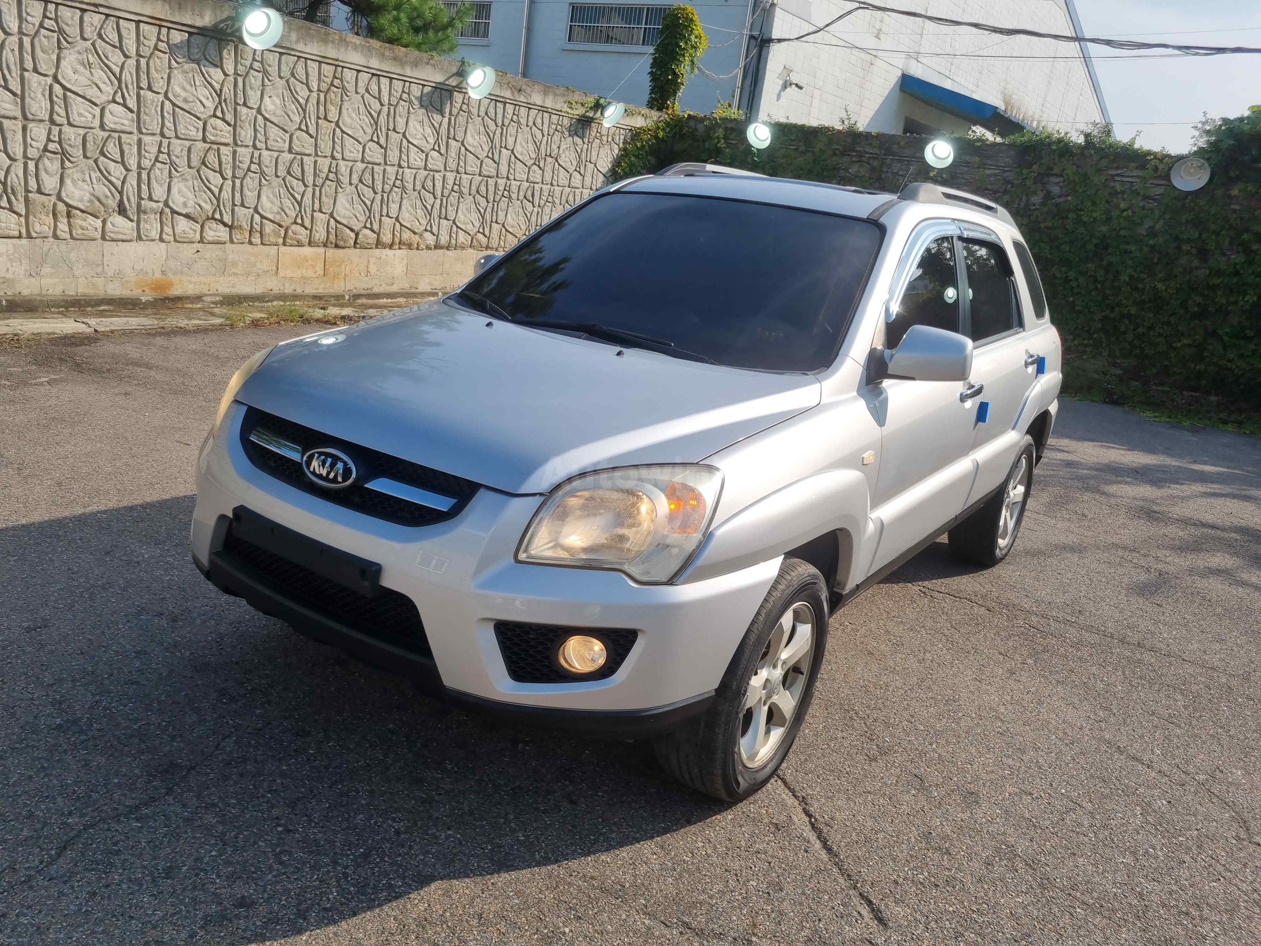 2010 KIA SPORTAGE VIN: KNAKH815BAK689111