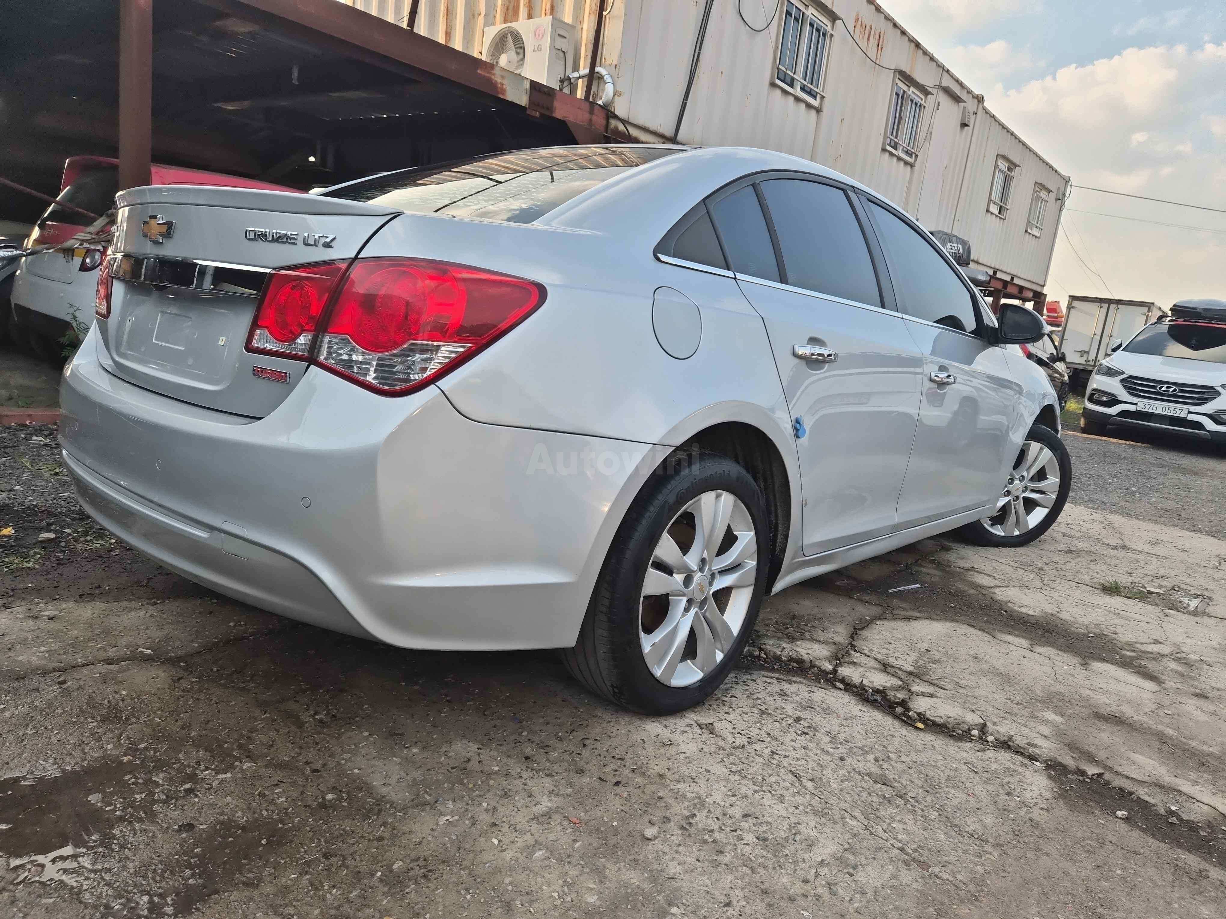 2014 CHEVROLET CRUZE VIN: KLAJA698DEK588563