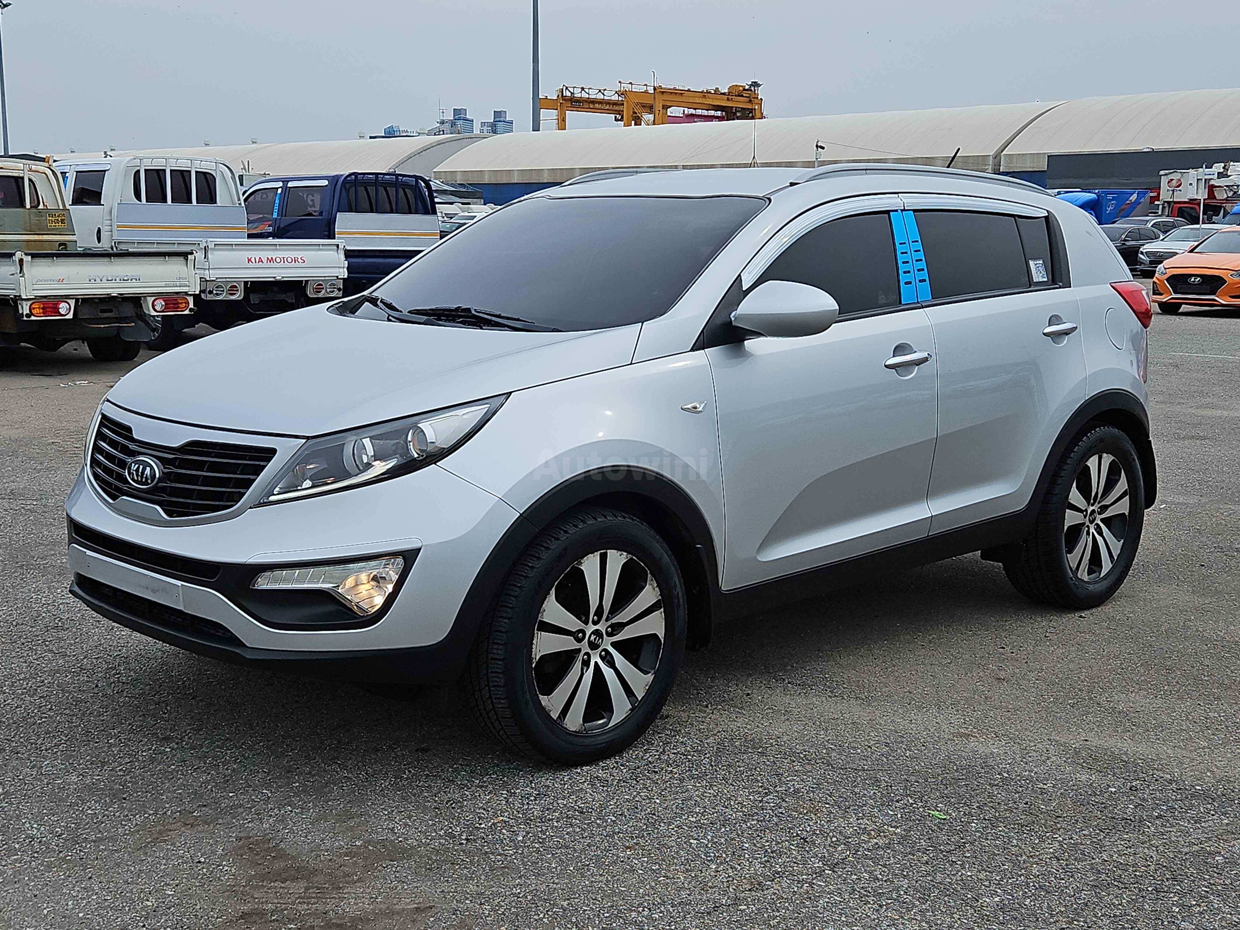 2011 KIA SPORTAGE VIN: KNAPB813BBK002411