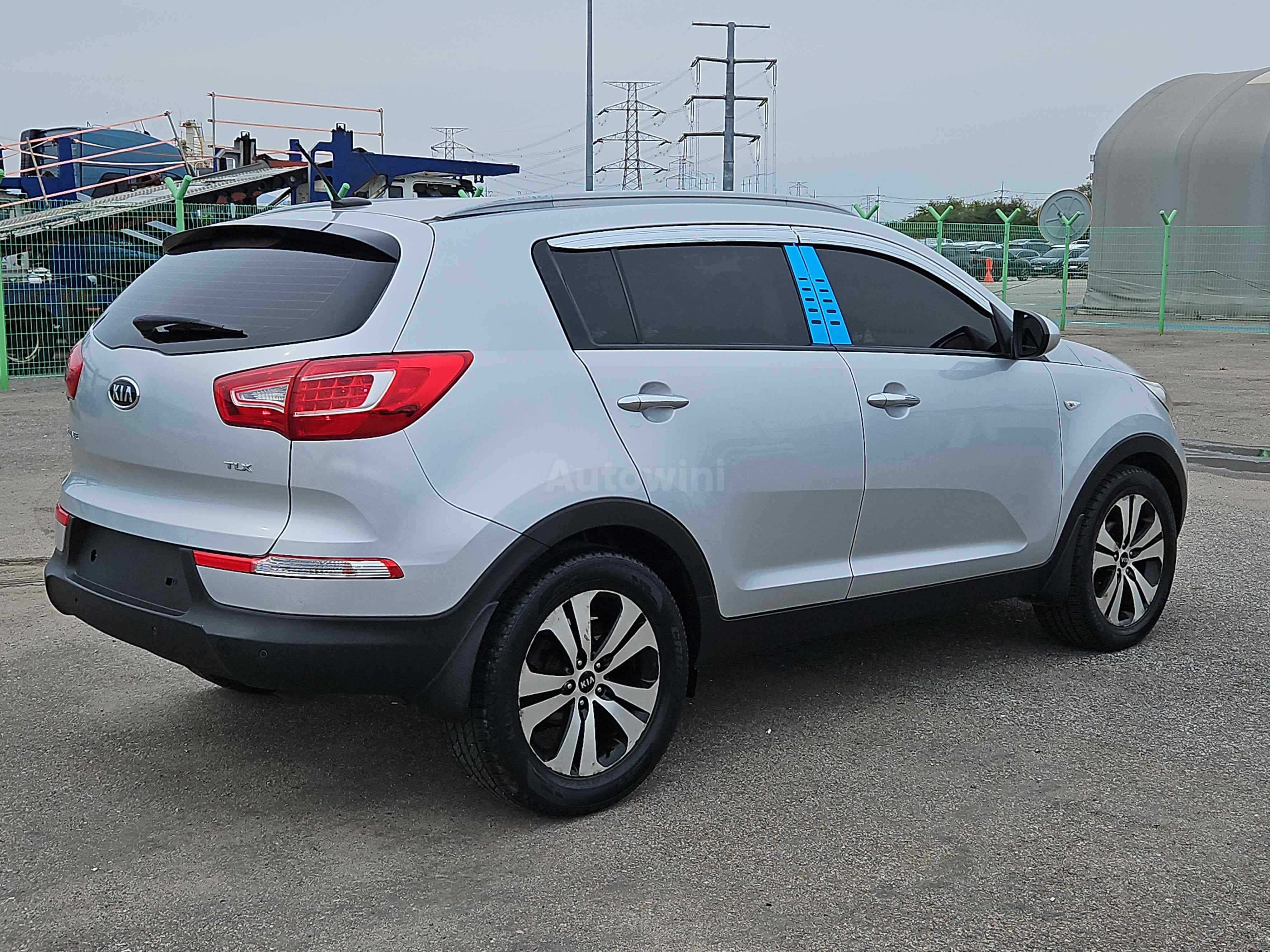 2011 KIA SPORTAGE VIN: KNAPB813BBK002411