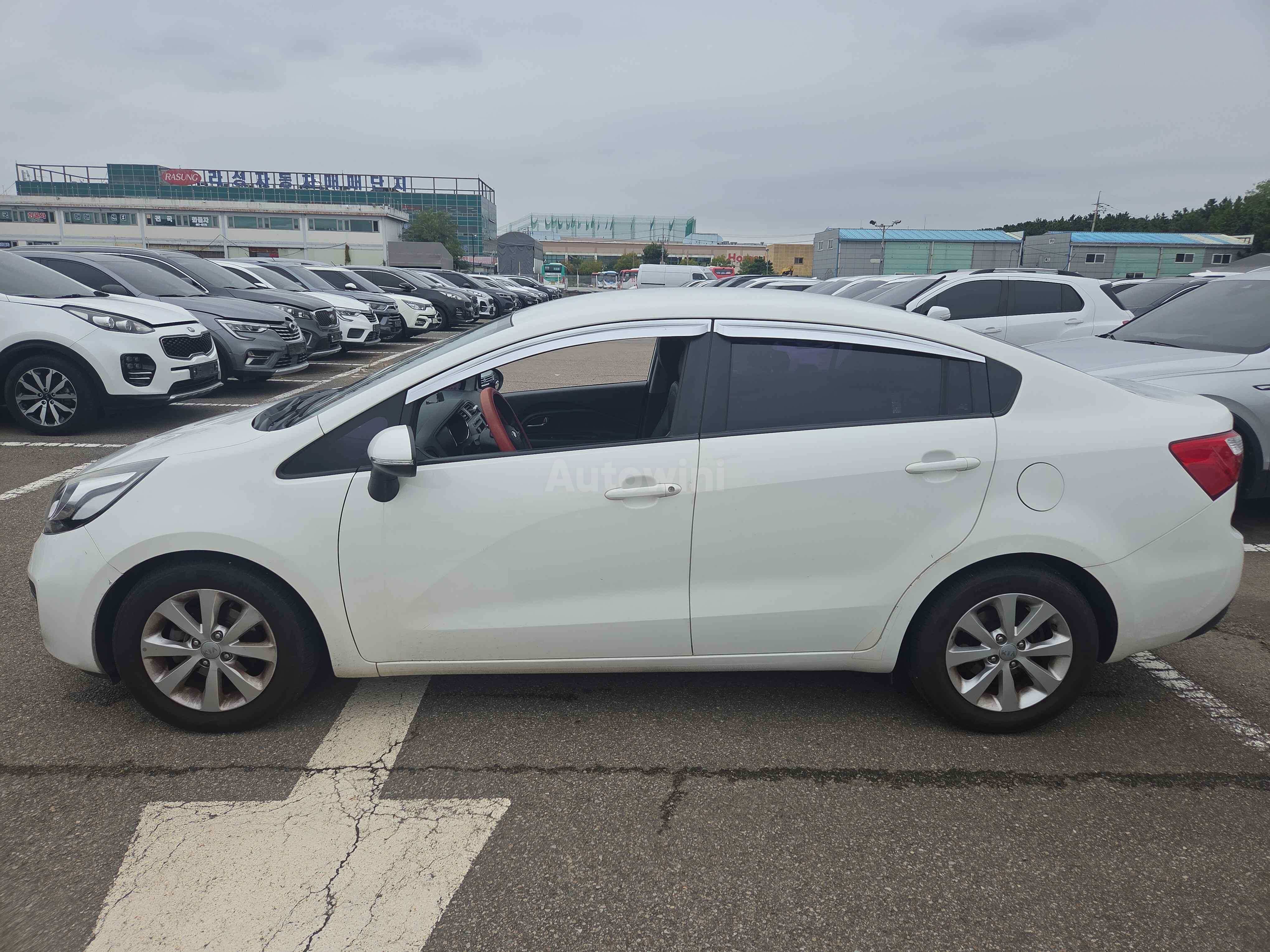 2013 KIA PRIDE VIN: KNADM412BDS167954