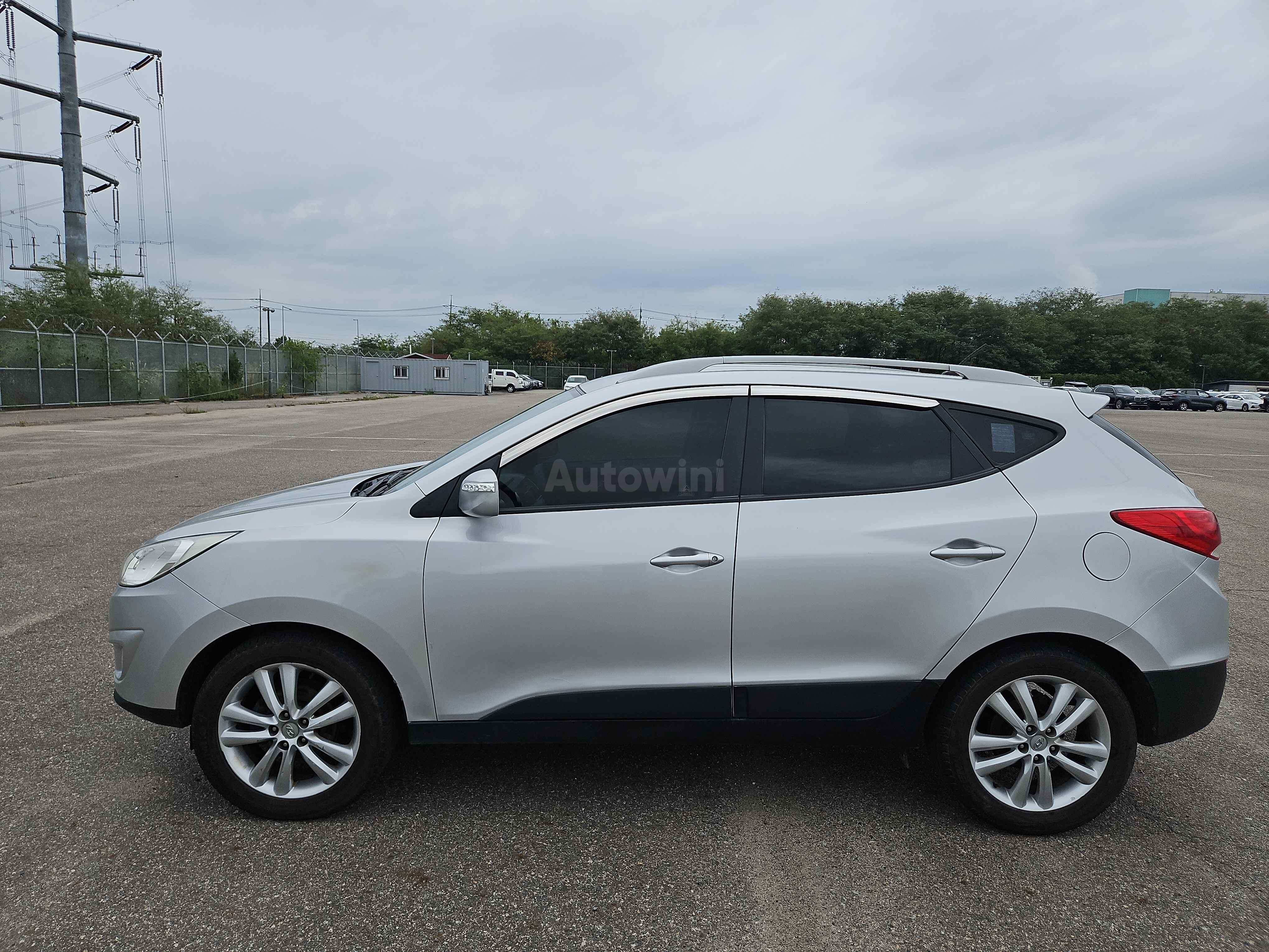 2010 HYUNDAI TUCSON VIN: KMHJU81VBAU006328