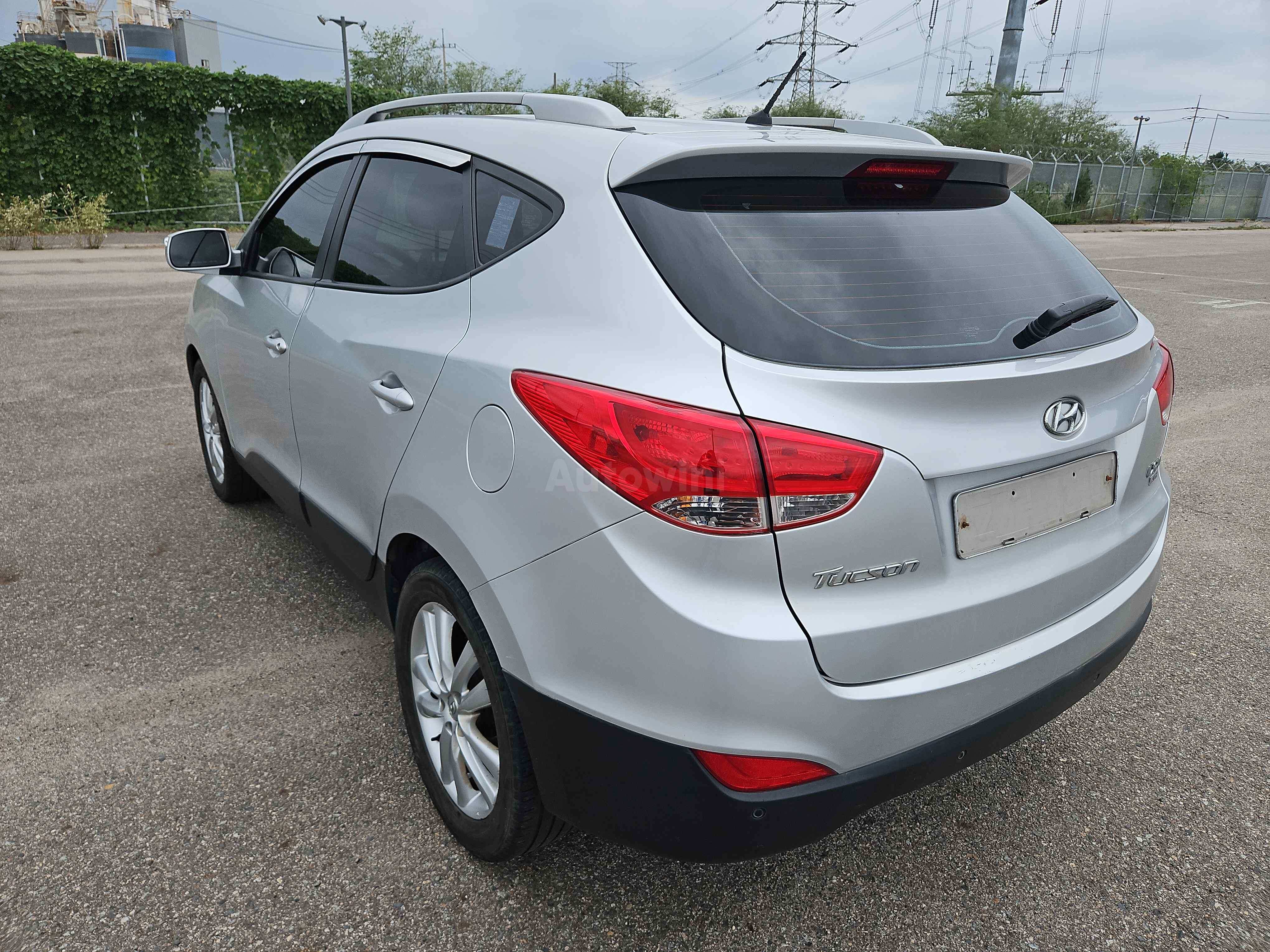 2010 HYUNDAI TUCSON VIN: KMHJU81VBAU006328