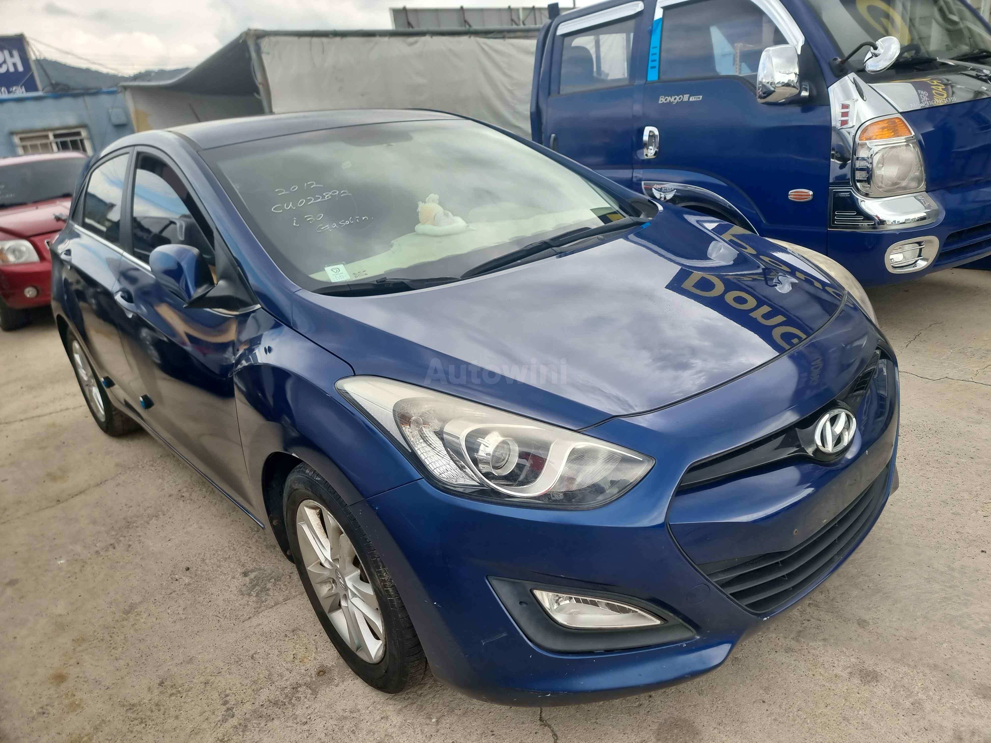 2012 HYUNDAI I30 VIN: KMHD251CBCU022892