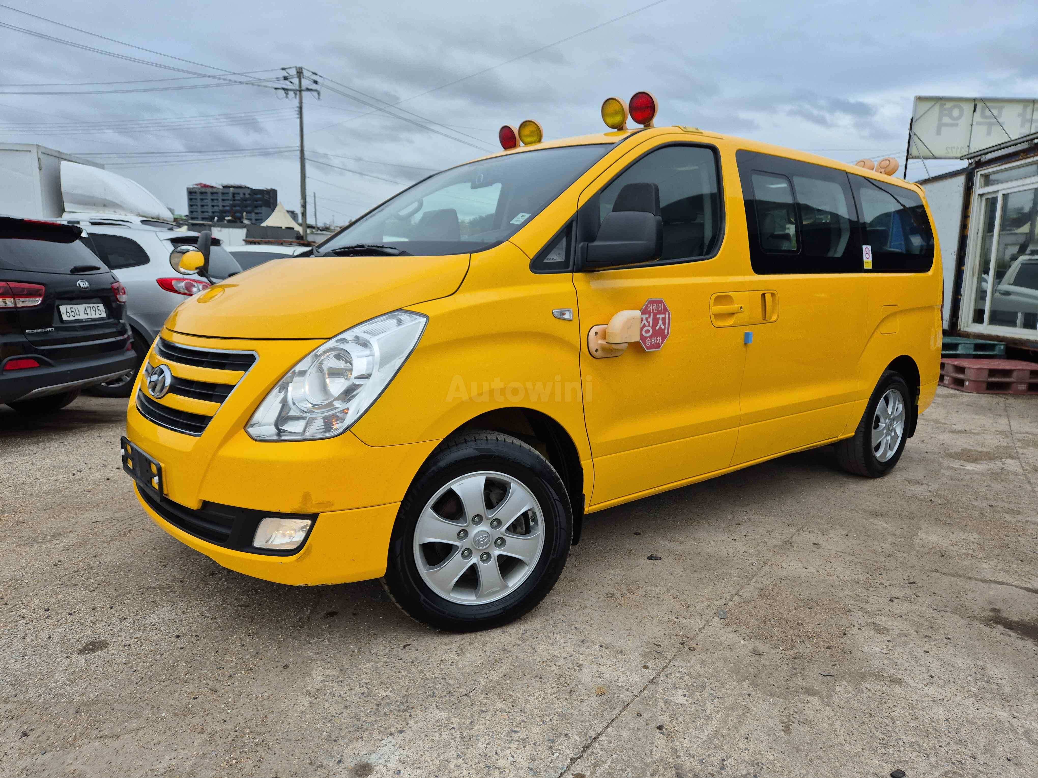 2018 HYUNDAI STAREX VIN: KMJWA37KDJU967156