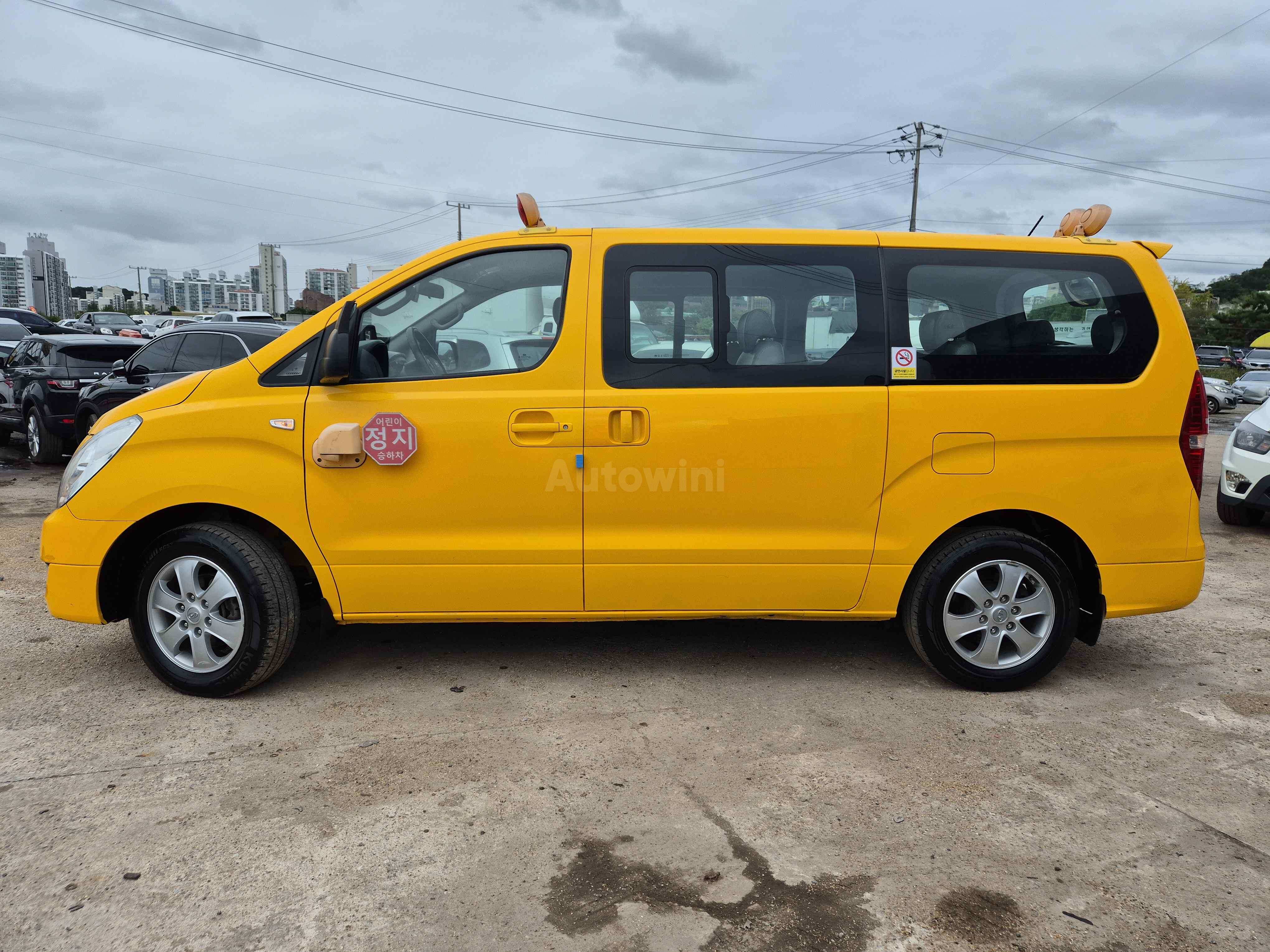 2018 HYUNDAI STAREX VIN: KMJWA37KDJU967156