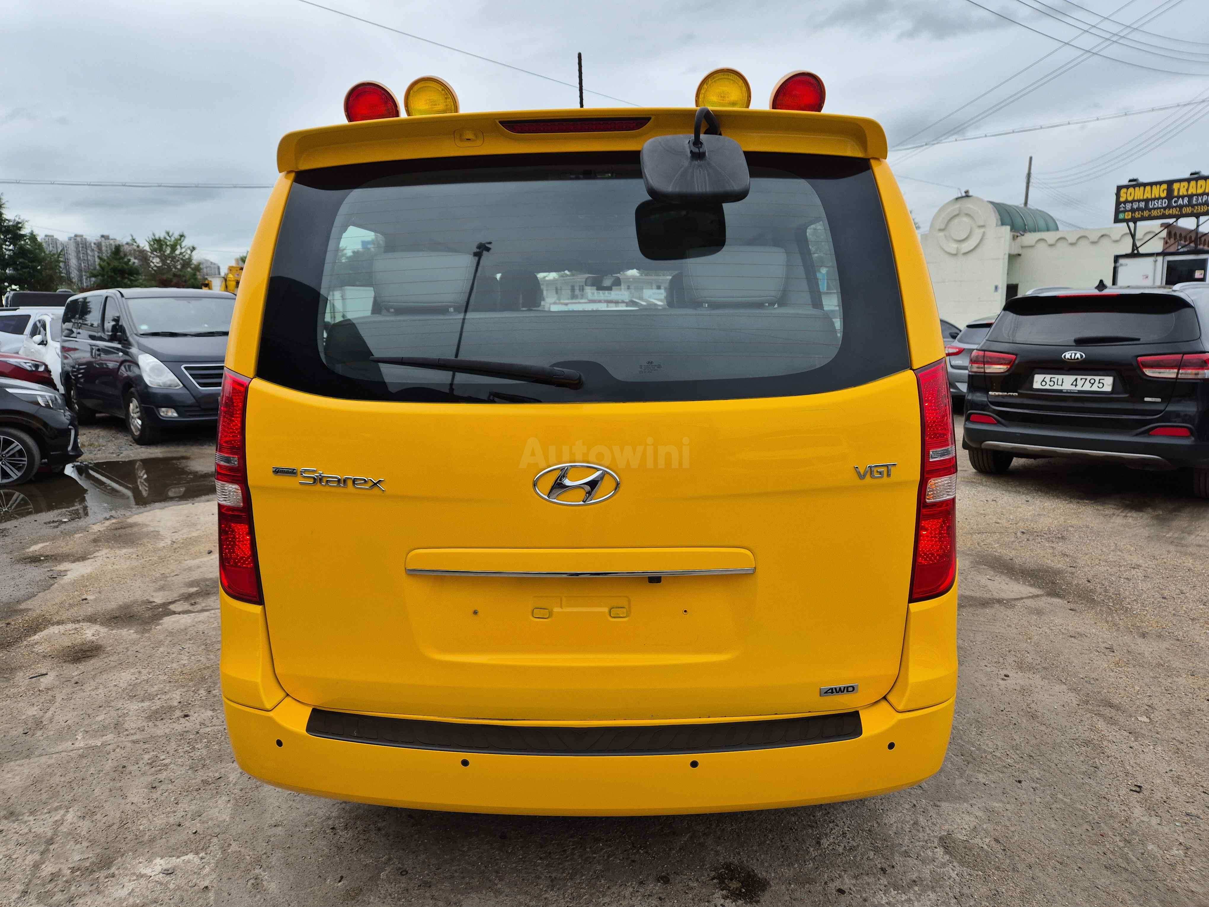 2018 HYUNDAI STAREX VIN: KMJWA37KDJU967156