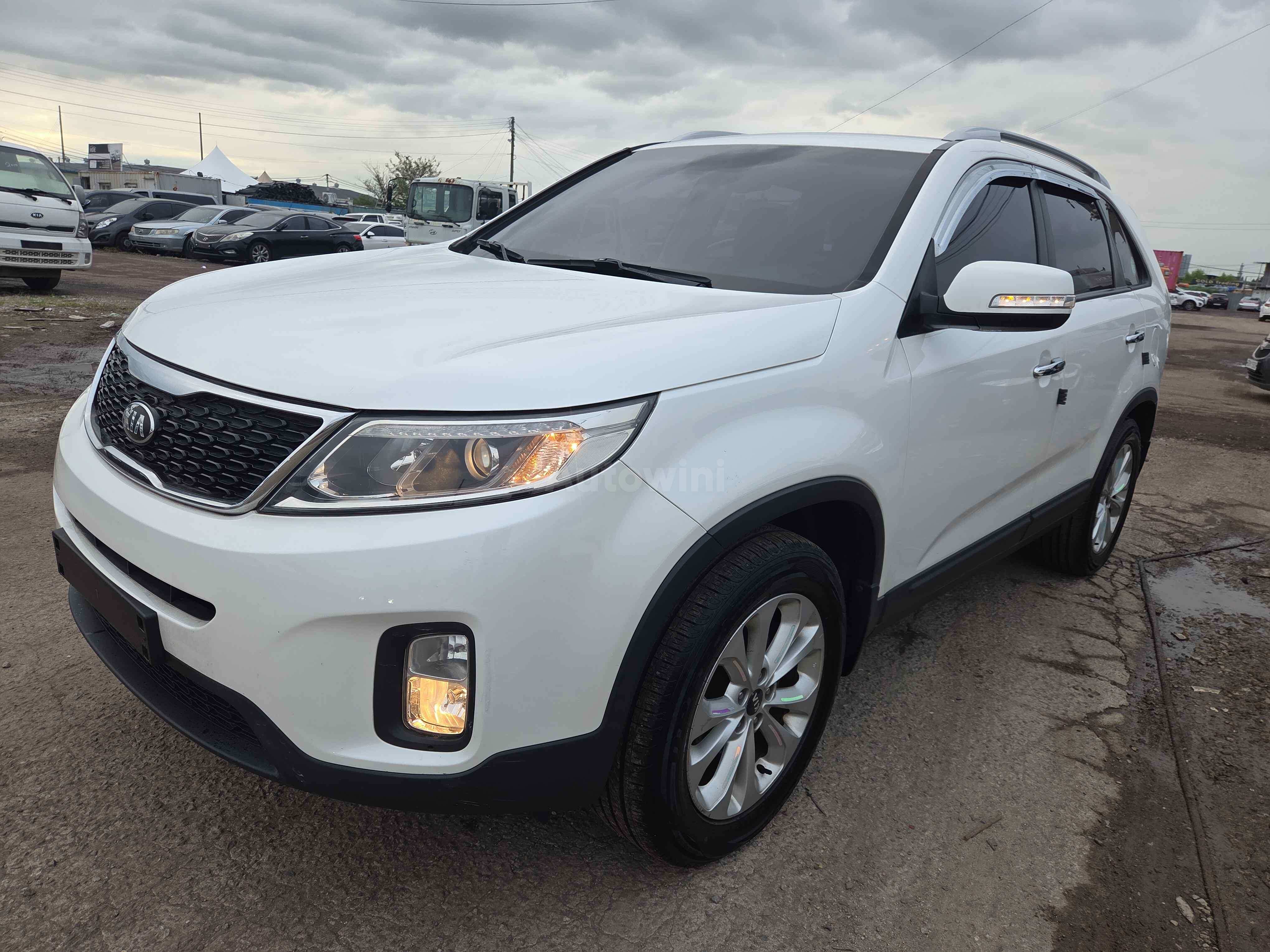 2013 KIA SORENTO VIN: KNAKX815BDA398067