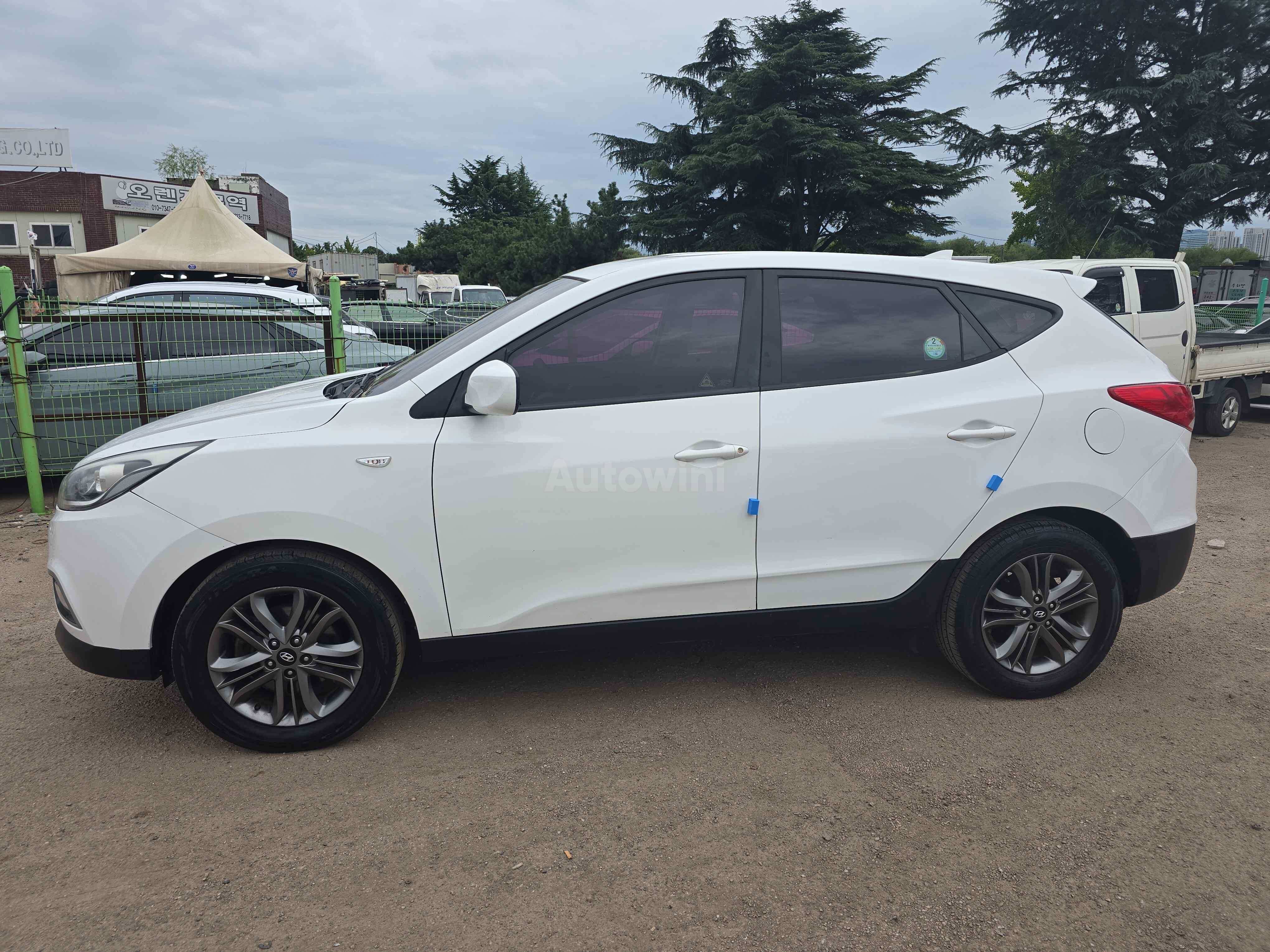 2014 HYUNDAI TUCSON VIN: KMHJT81VBEU780768