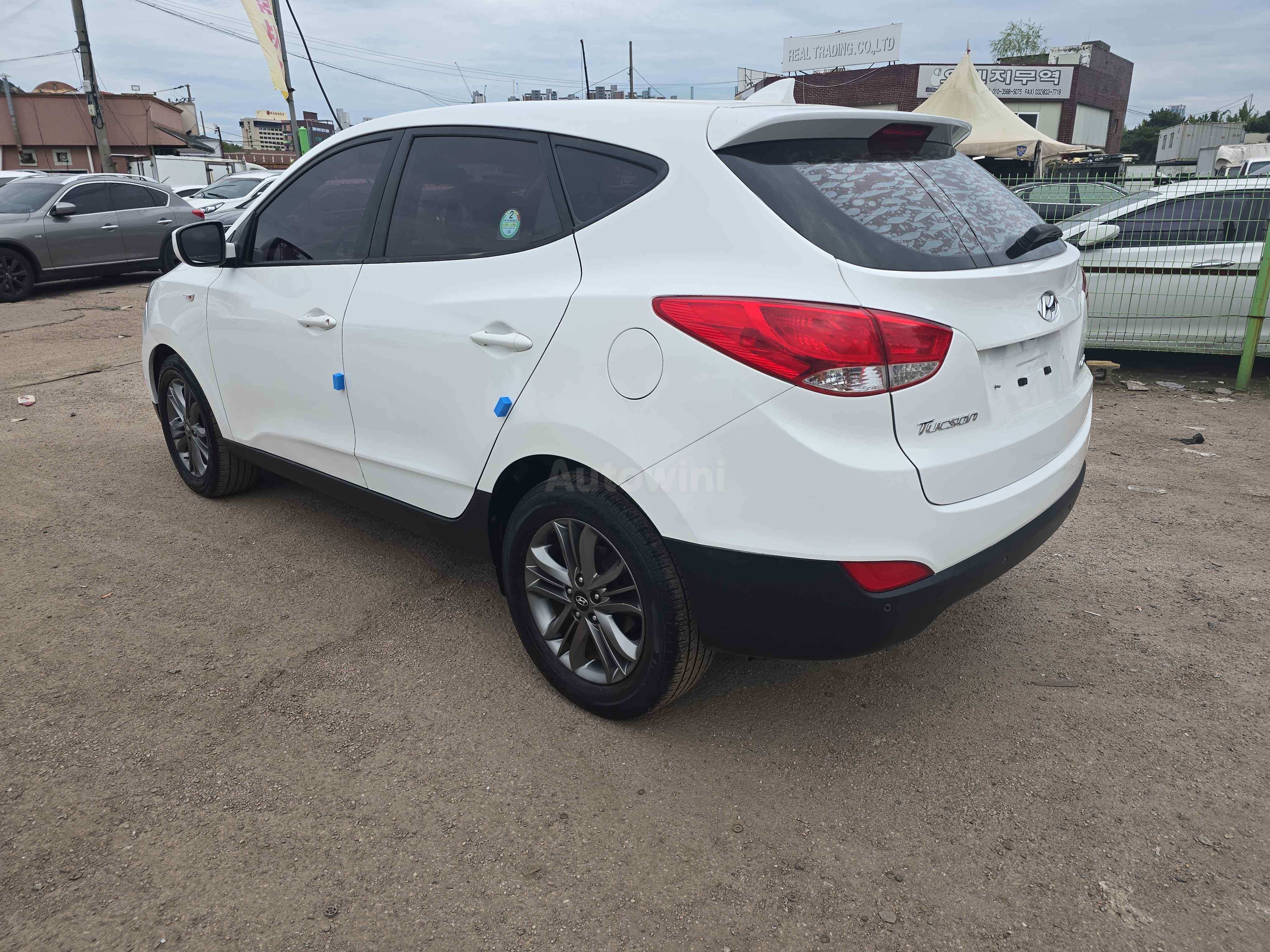 2014 HYUNDAI TUCSON VIN: KMHJT81VBEU780768