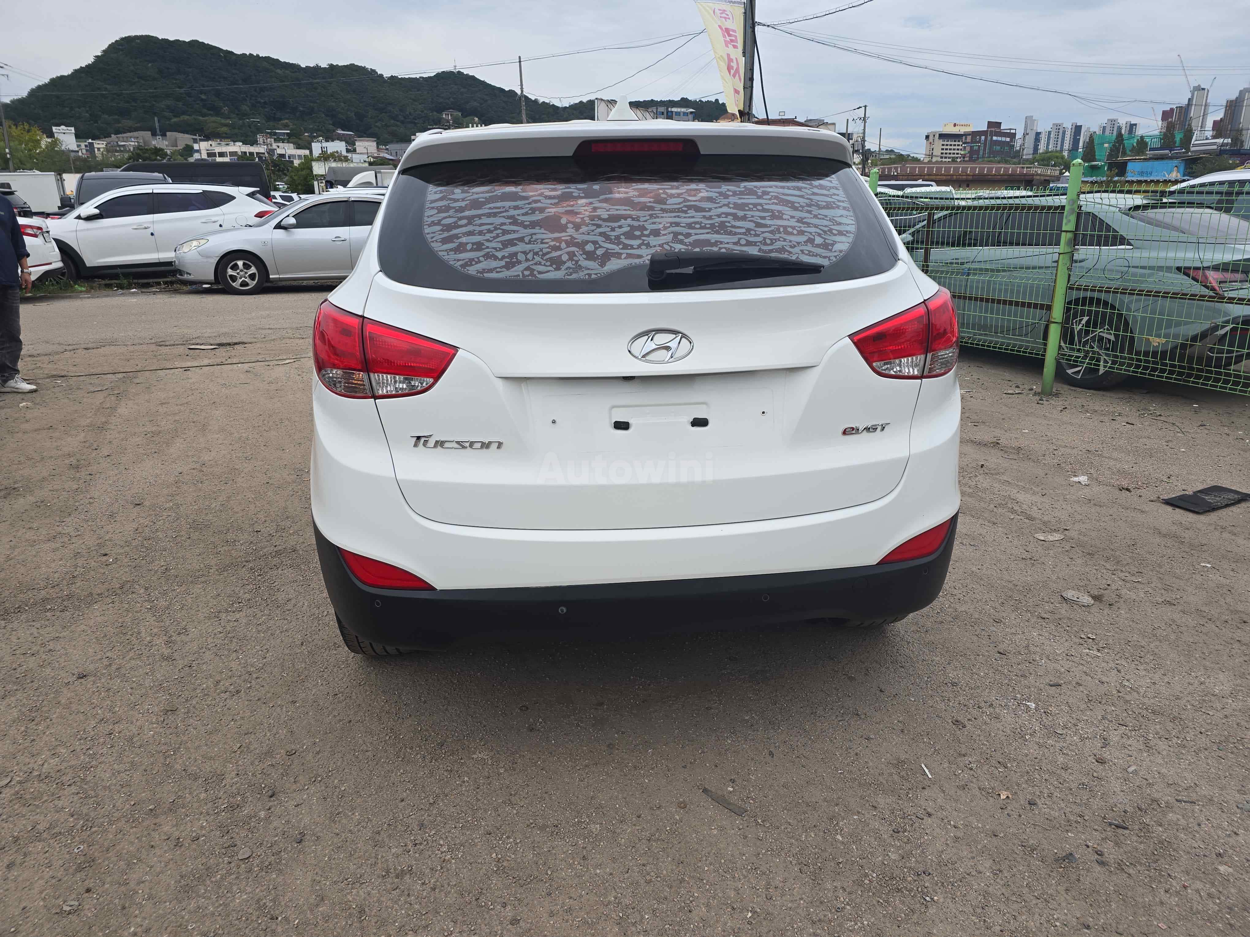 2014 HYUNDAI TUCSON VIN: KMHJT81VBEU780768