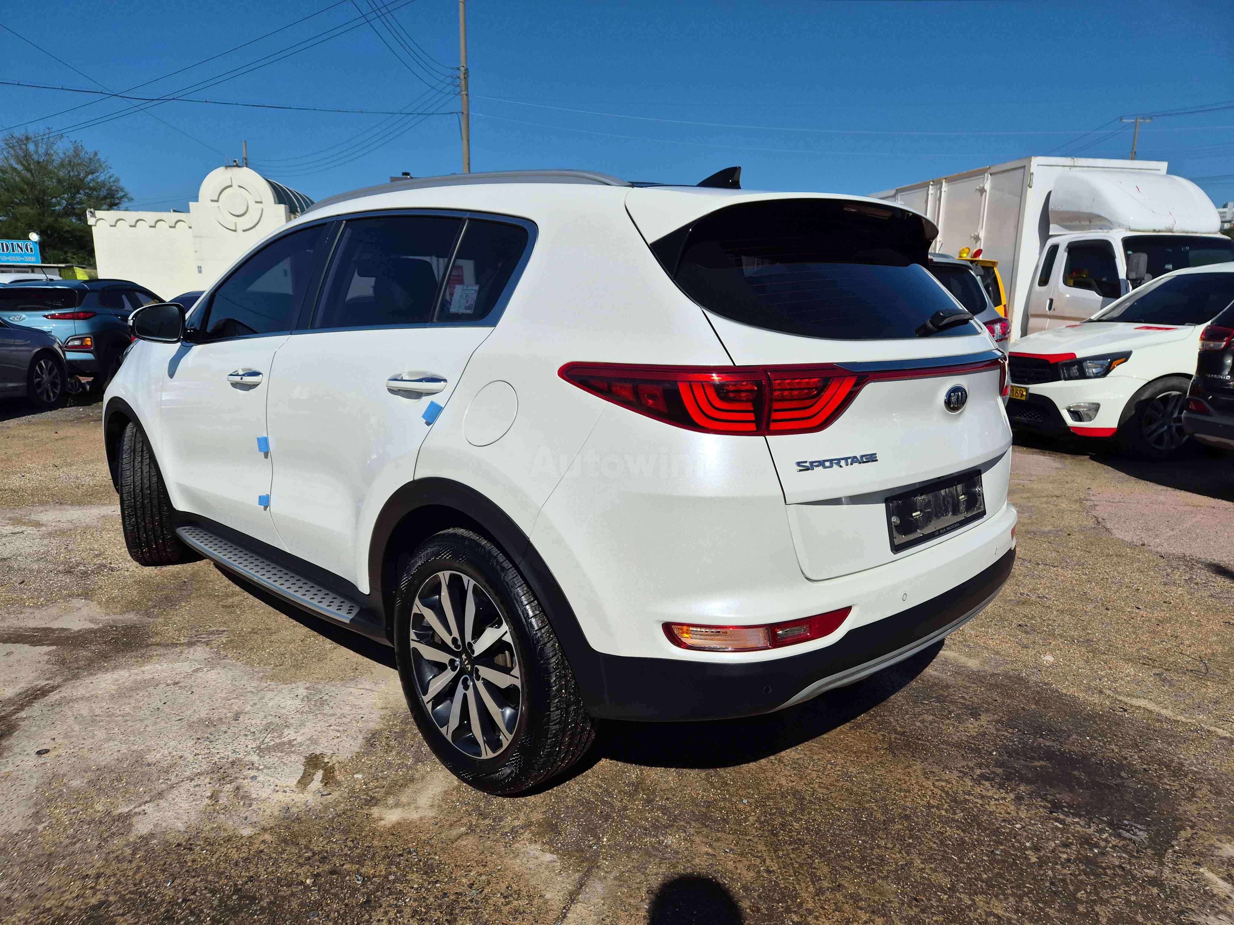 2018 KIA SPORTAGE VIN: KNAP781ABJK375995