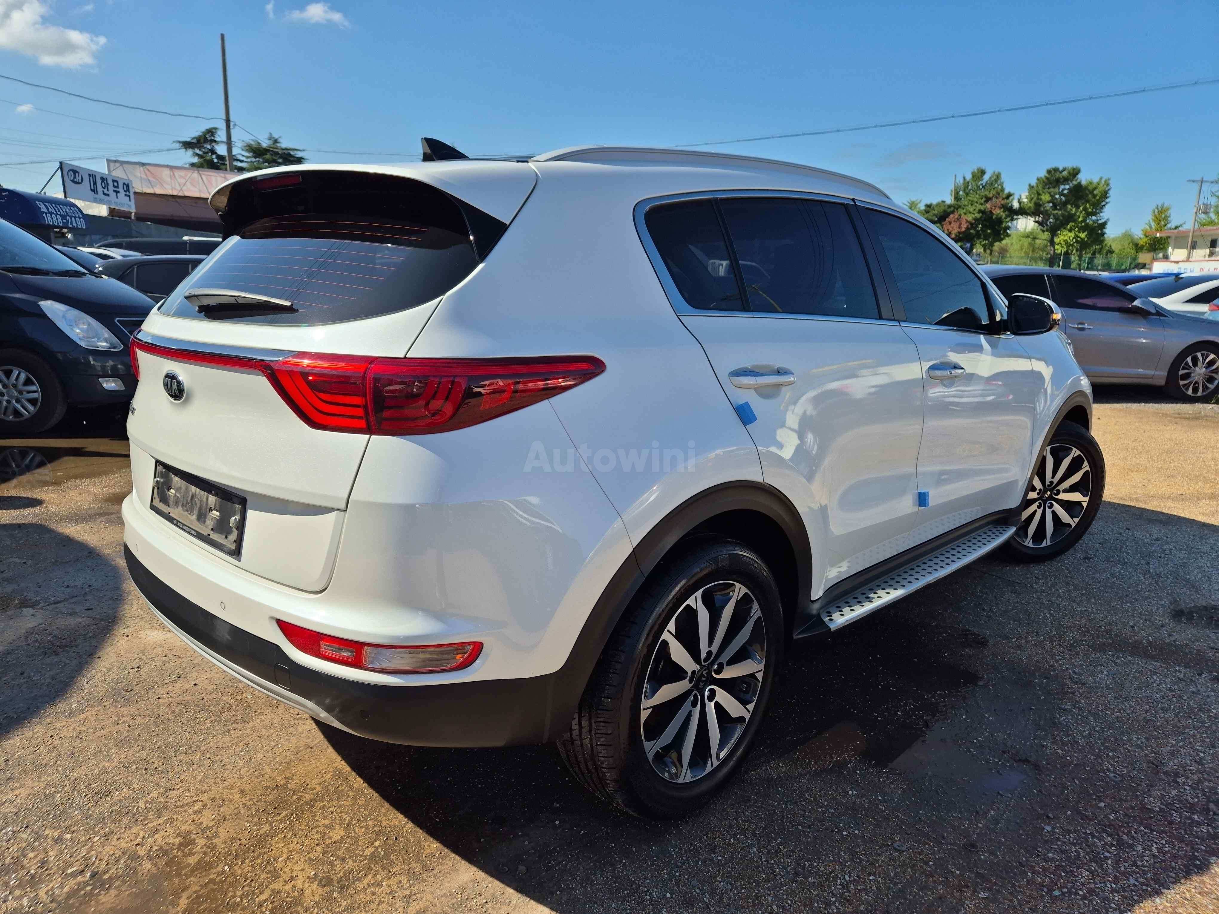 2018 KIA SPORTAGE VIN: KNAP781ABJK375995